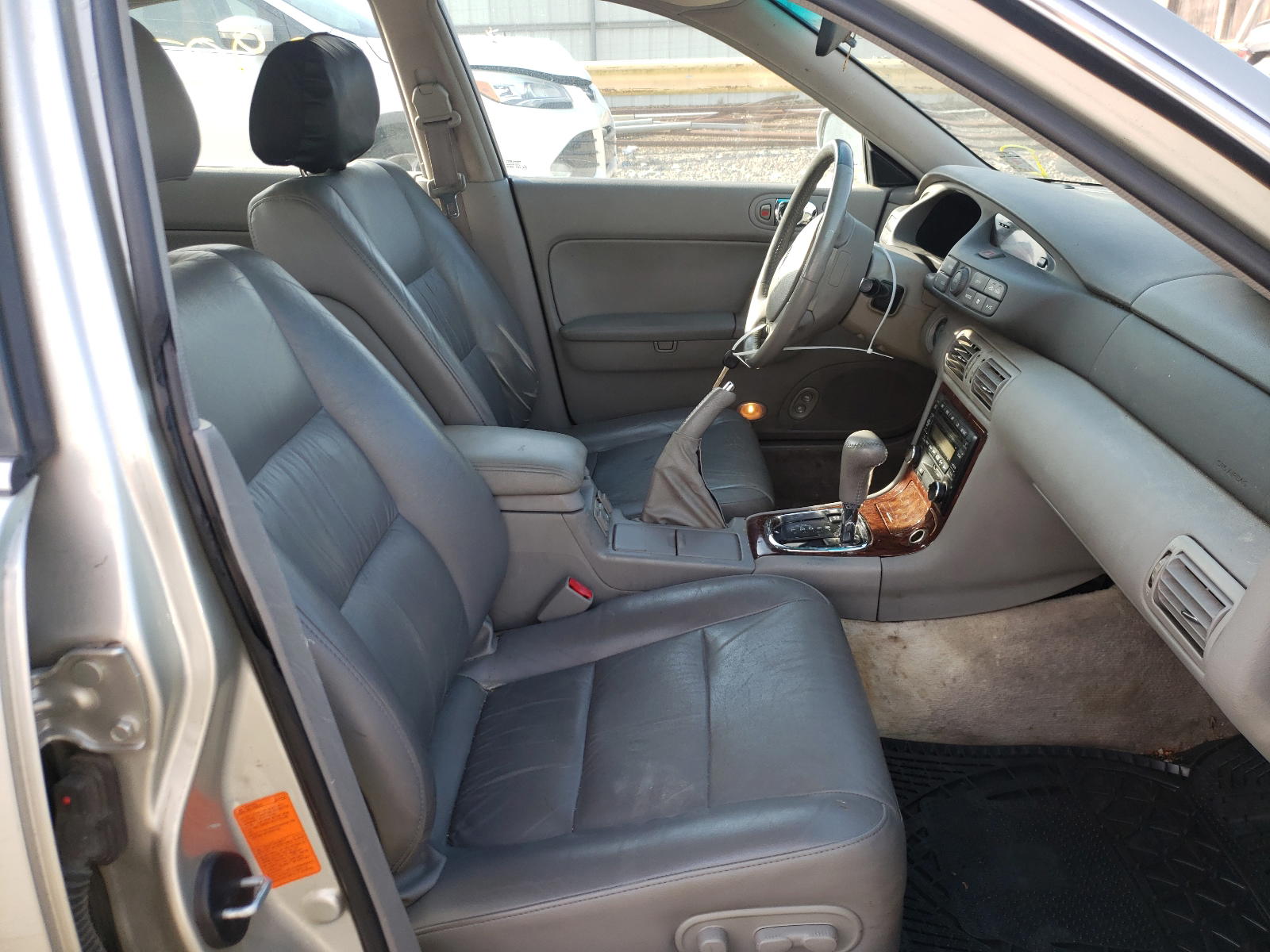 Photo 5 from auction – 2002 MAZDA MILLENIA with VIN JM1TA221821725340