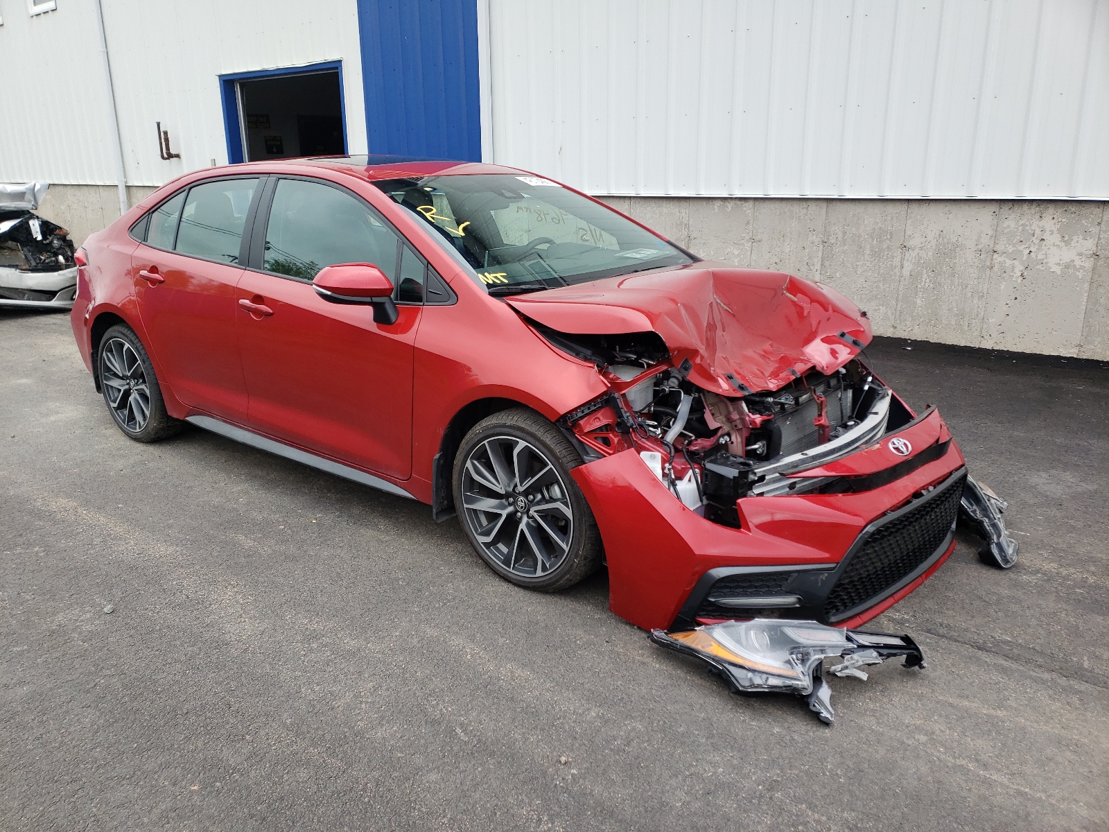 Zdjęcie 1 z aukcji – 2020 TOYOTA COROLLA SE z VIN 5YFB4RBEXLP005243