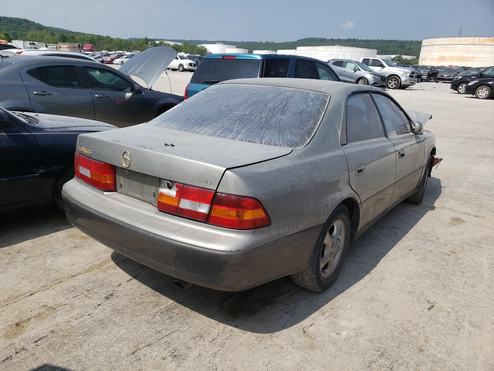 Photo 4 from auction – 1997 LEXUS ES 300 with VIN JT8BF22G5V0057507