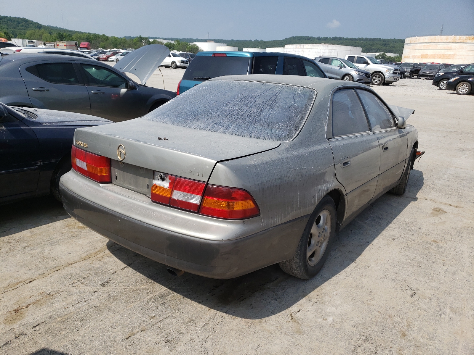 Zdjęcie 4 z aukcji – 1997 LEXUS ES 300 z VIN JT8BF22G5V0057507