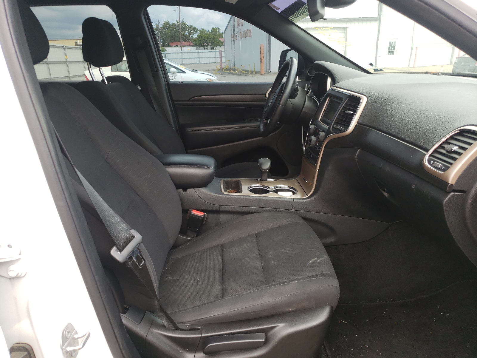 Photo 5 from auction – 2015 JEEP GRAND CHER with VIN 1C4RJFAG6FC795128
