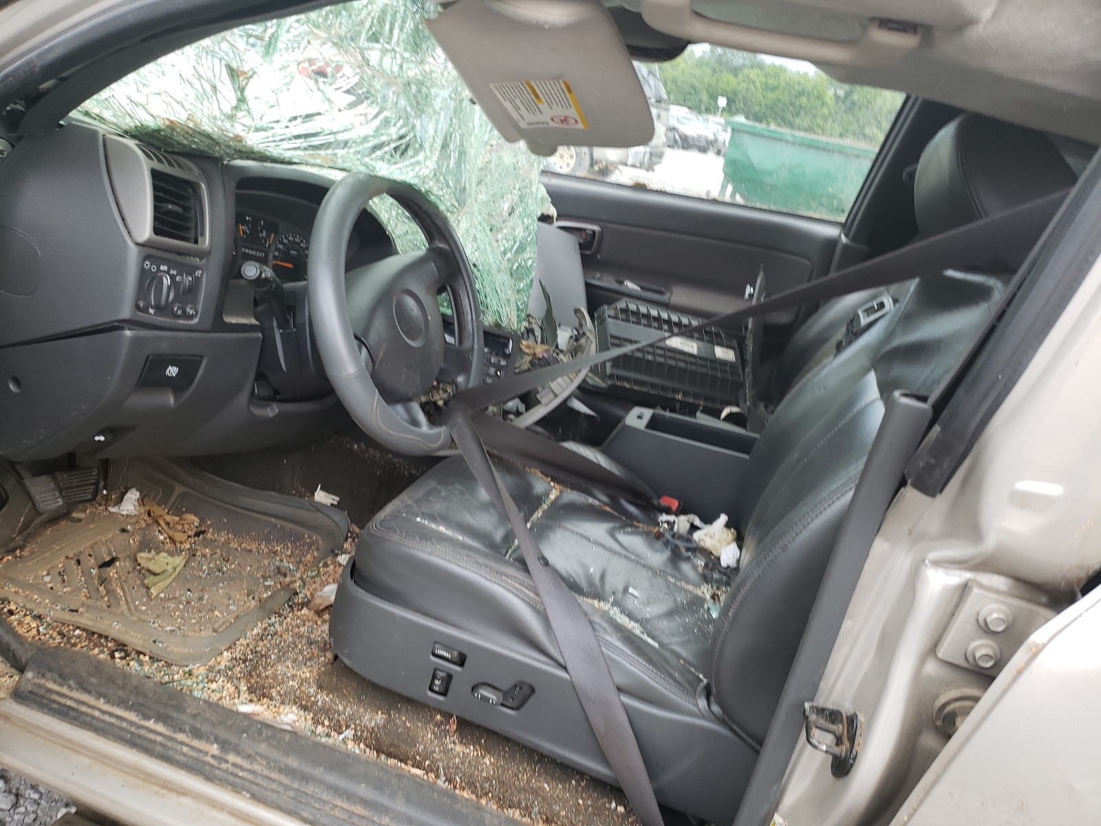 Photo 5 from auction – 2004 CHEVROLET COLORADO with VIN 1GCDS136848160135