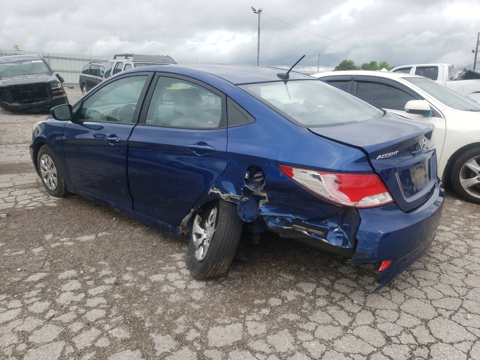 Photo 3 from auction – 2015 HYUNDAI ACCENT GLS with VIN KMHCT4AE2FU922787