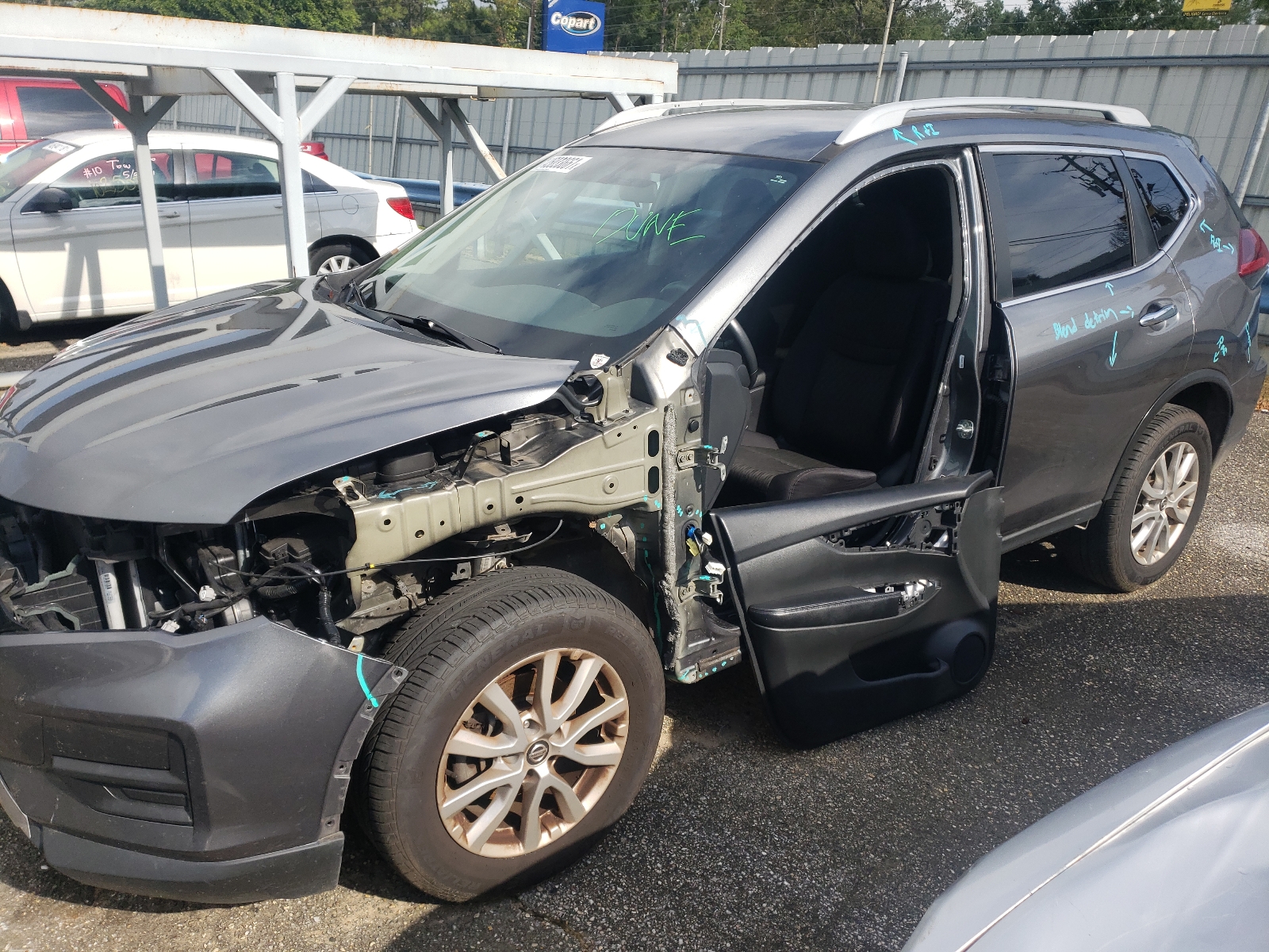 Photo 9 from auction – 2018 NISSAN ROGUE S with VIN 5N1AT2MT3JC700344