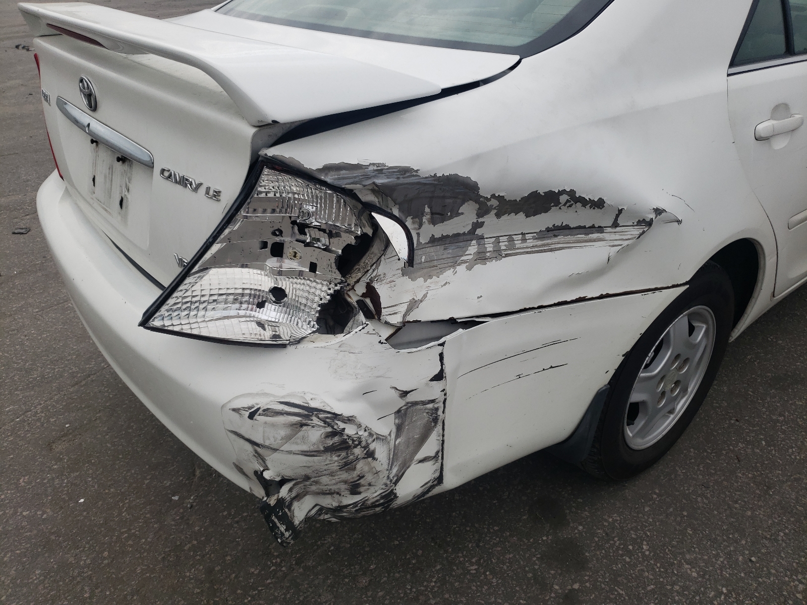 Photo 9 from auction – 2003 TOYOTA CAMRY LE with VIN 4T1BF32K53U041109