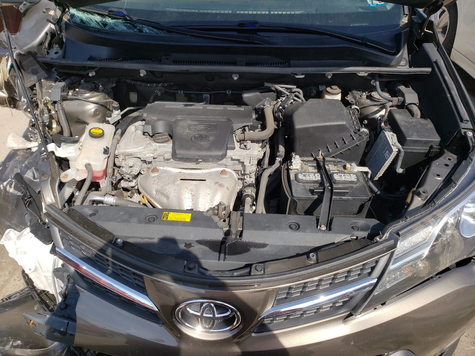 Photo 7 from auction – 2015 TOYOTA RAV4 XLE with VIN 2T3RFREV3FW253882