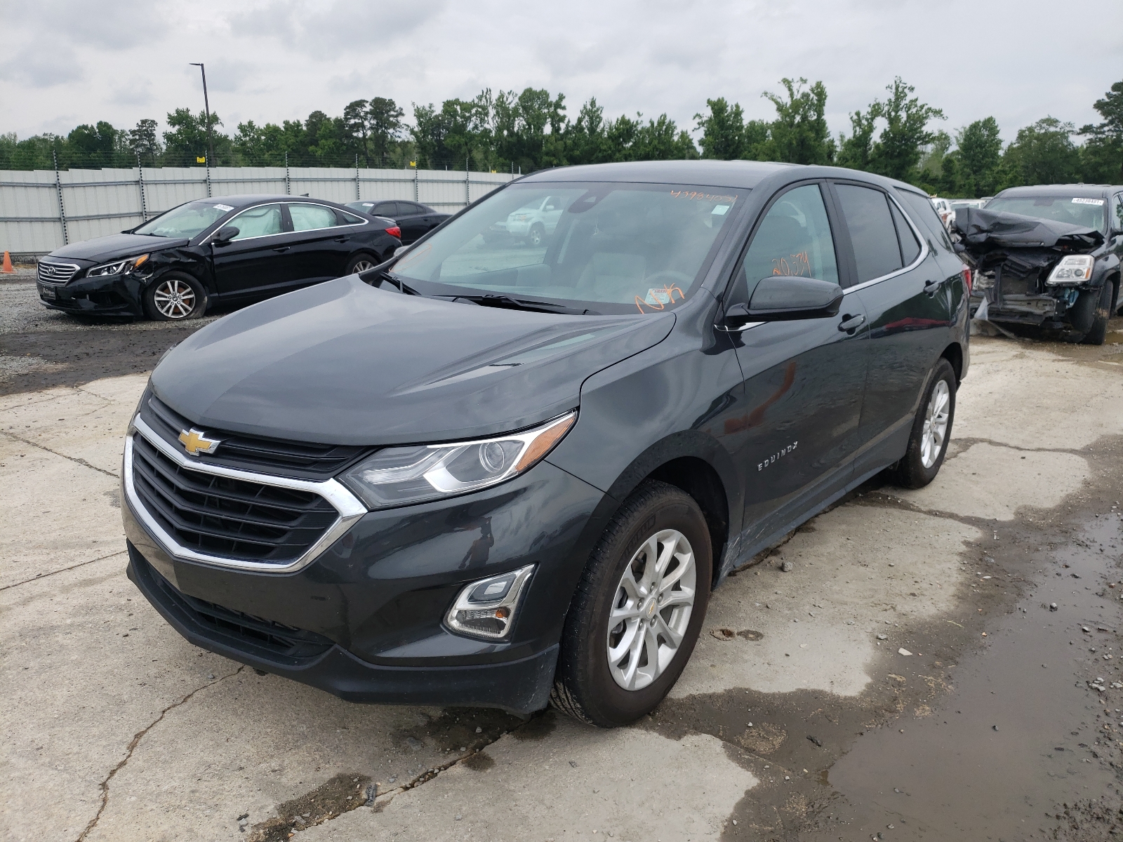Photo 2 from auction – 2021 CHEVROLET EQUINOX LT with VIN 2GNAXJEV4M6126439