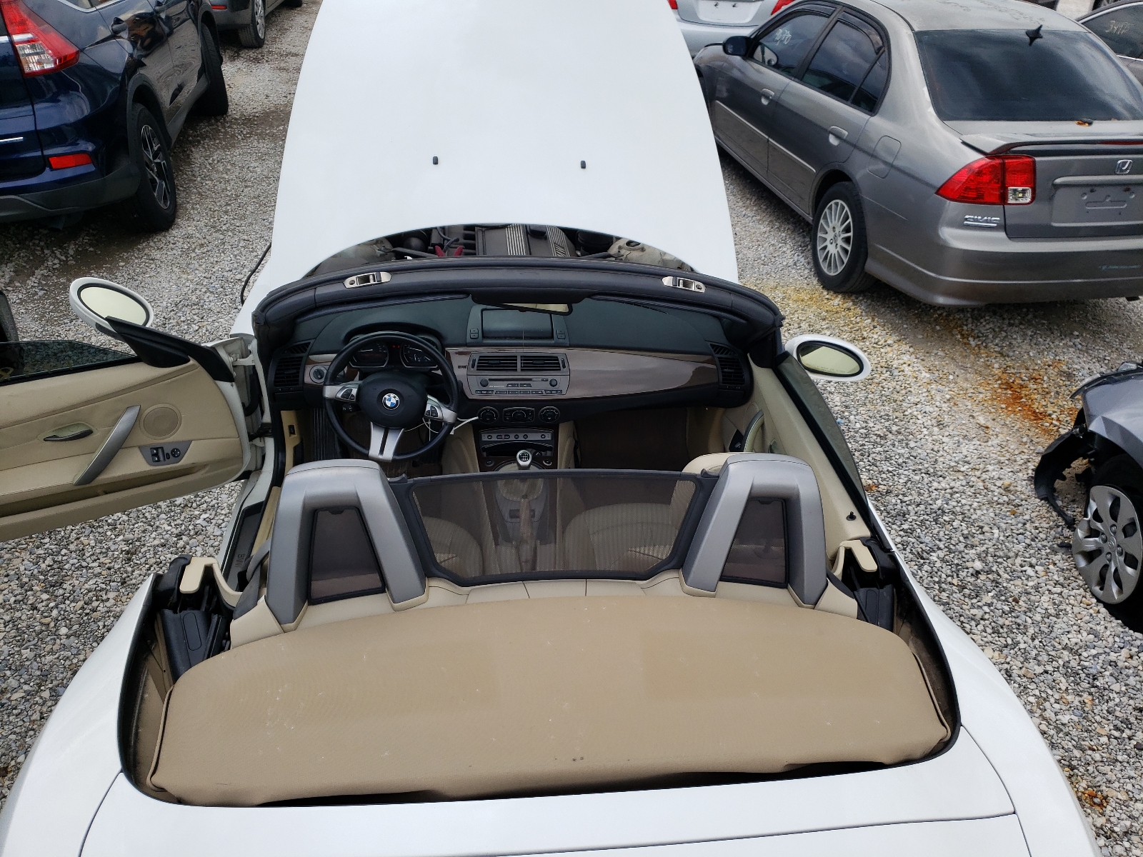 Photo 9 from auction – 2004 BMW Z4 3.0 with VIN 4USBT535X4LT27394