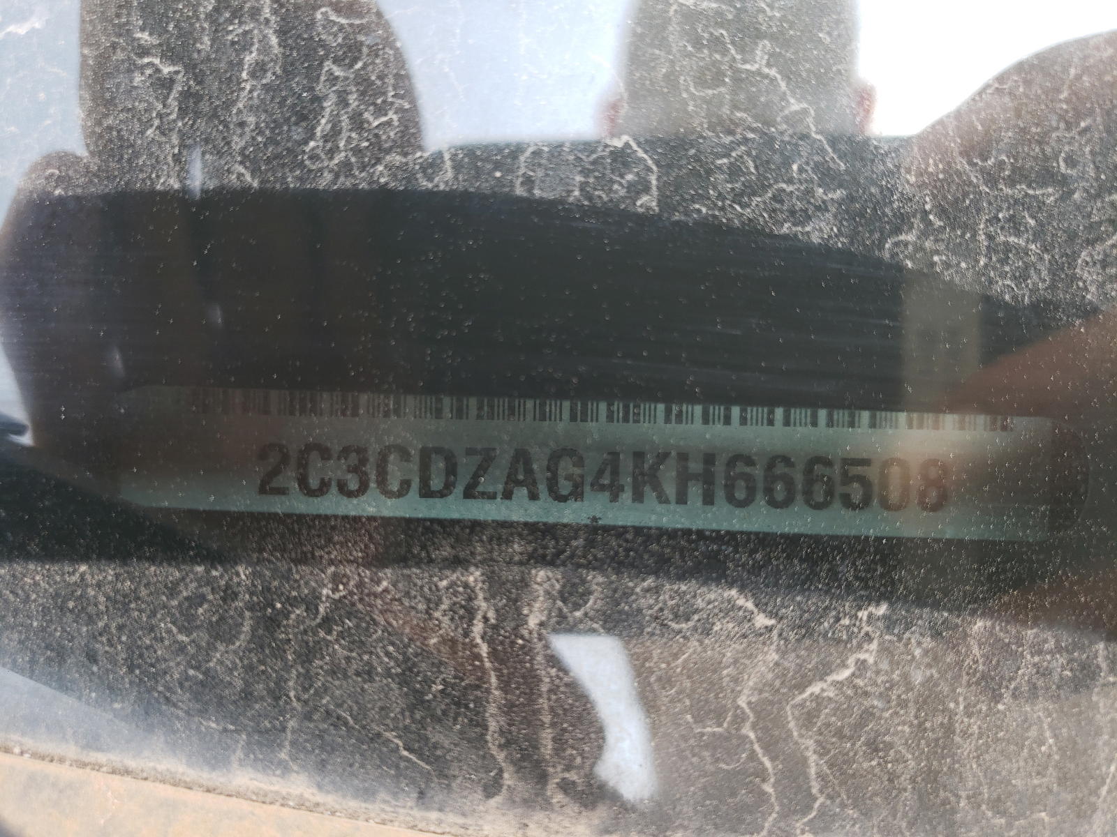 Photo 10 from auction – 2019 DODGE CHALLENGER with VIN 2C3CDZAG4KH666508