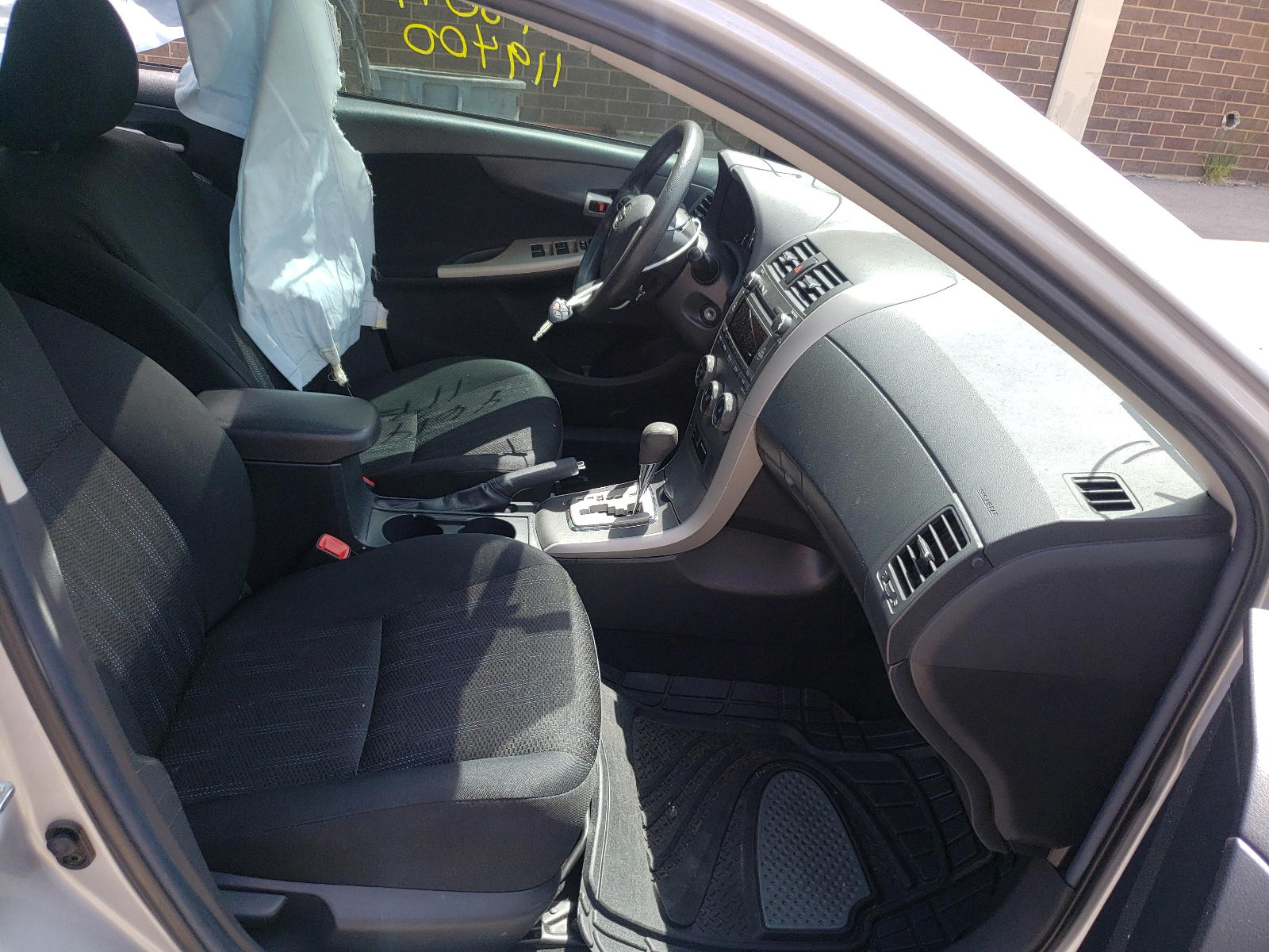 Photo 5 from auction – 2011 TOYOTA COROLLA BA with VIN 2T1BU4EEXBC608352