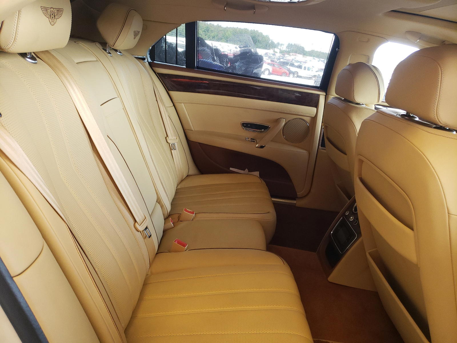 Photo 6 from auction – 2014 BENTLEY FLYING SPU with VIN SCBEC9ZA8EC089371