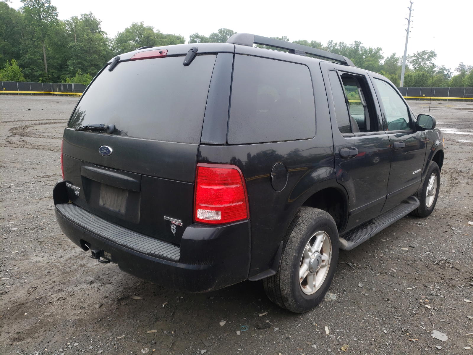 Photo 4 from auction – 2006 FORD EXPLORER with VIN 1FMZU63W75UA15251