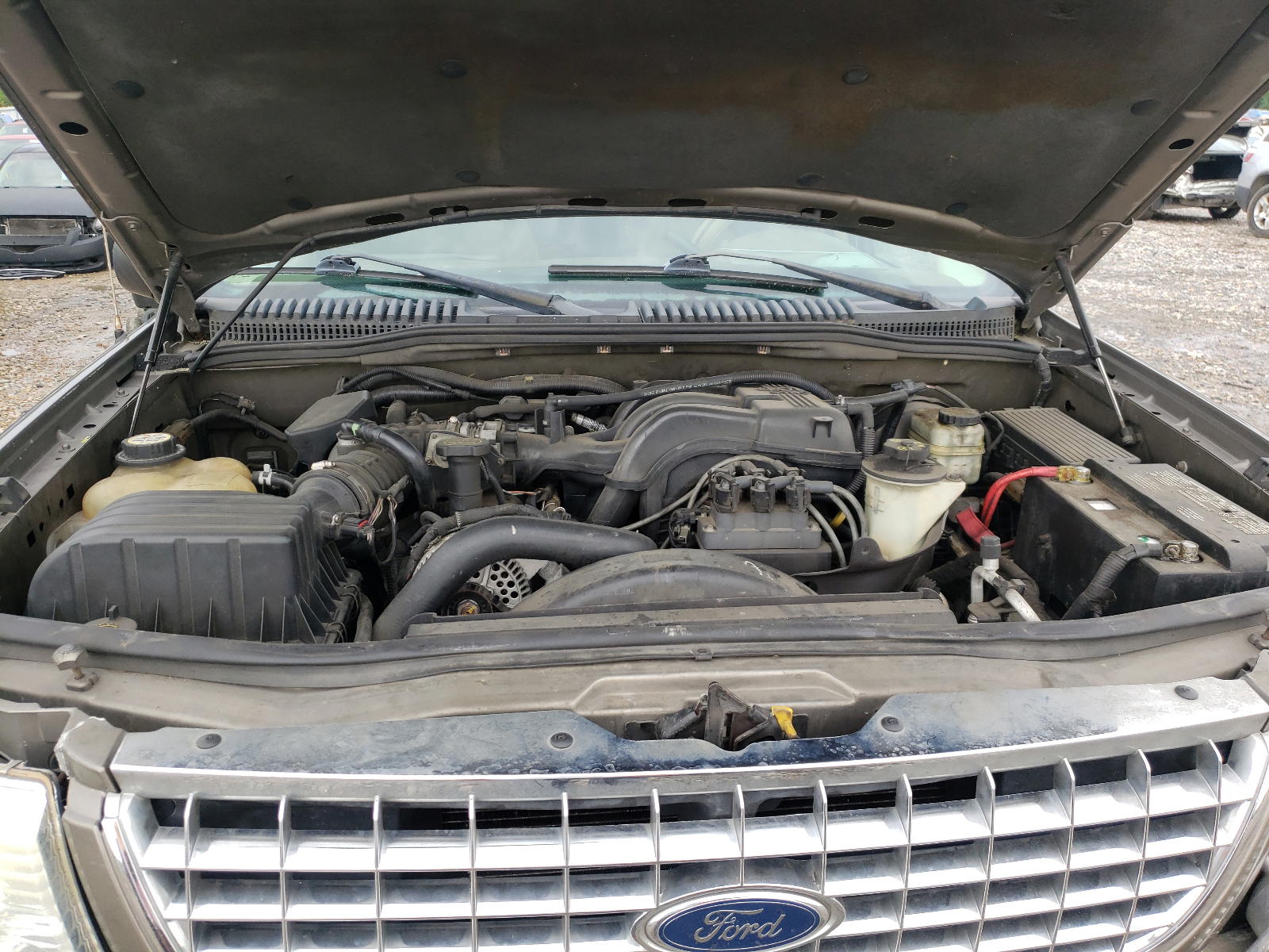 Photo 7 from auction – 2005 FORD EXPLORER X with VIN 1FMZU73K65ZA35402