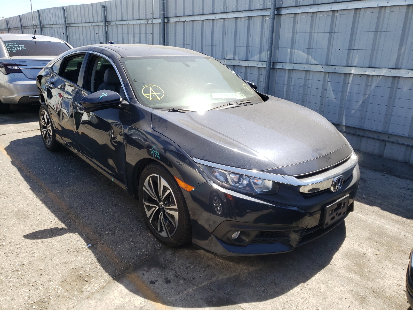 Photo 1 from auction – 2017 HONDA CIVIC EX with VIN 2HGFC1F38HH655055
