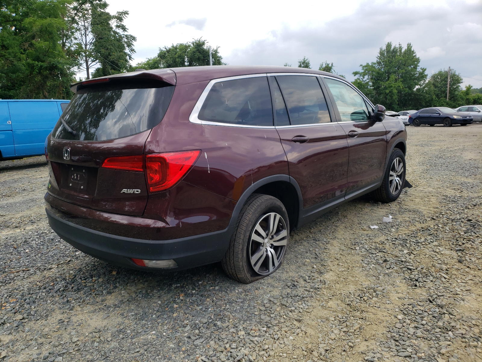 Photo 4 from auction – 2017 HONDA PILOT EX with VIN 5FNYF6H31HB027661