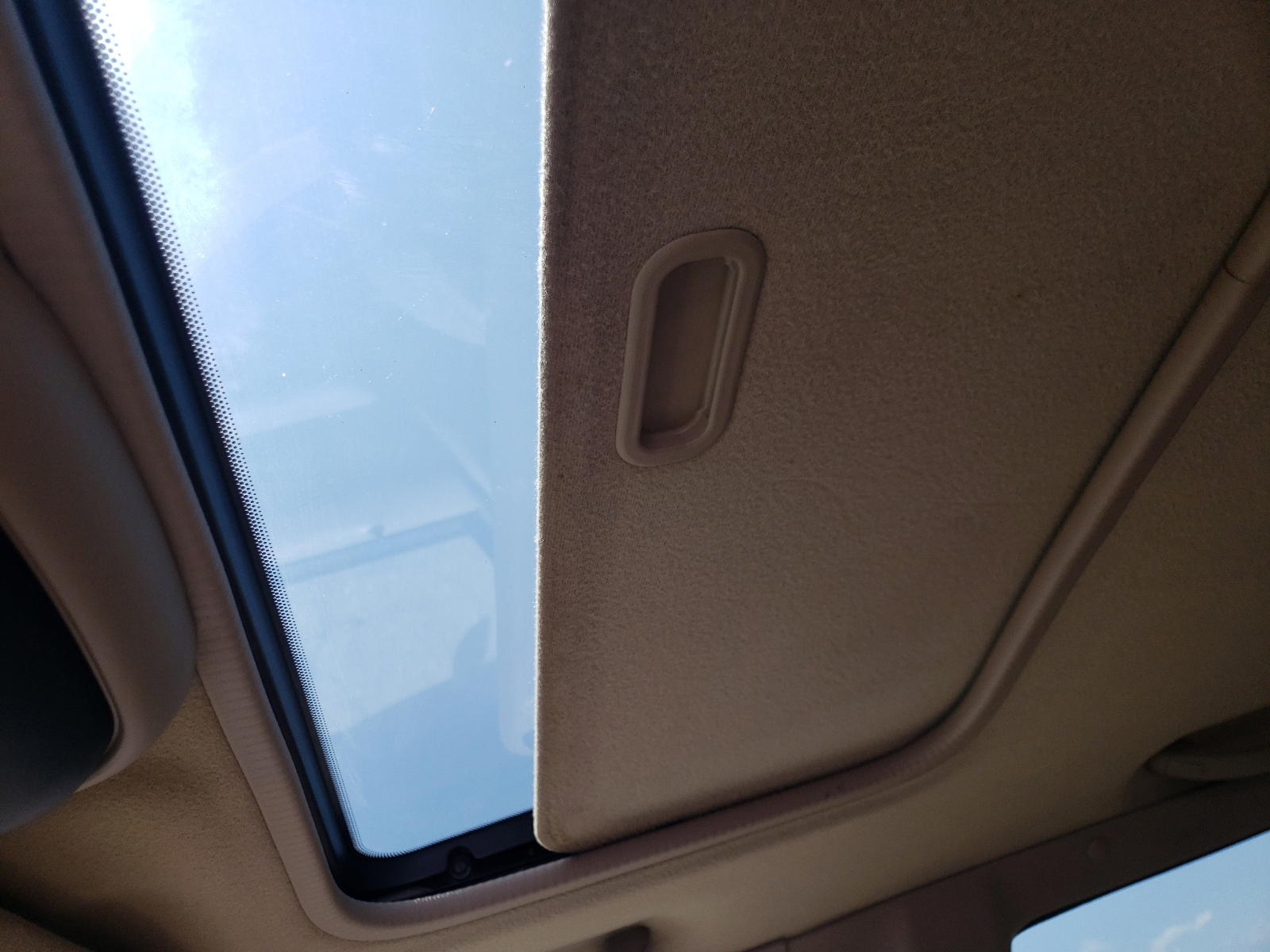 Photo 9 from auction – 2000 FORD EXPLORER E with VIN 1FMZU74E2YUB75313