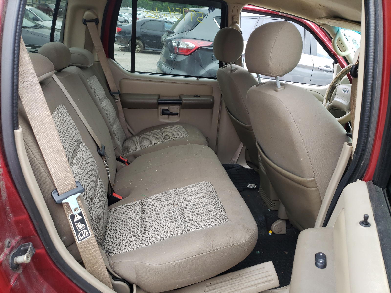 Photo 6 from auction – 2003 FORD EXPLORER S with VIN 1FMZU77E13UB65795