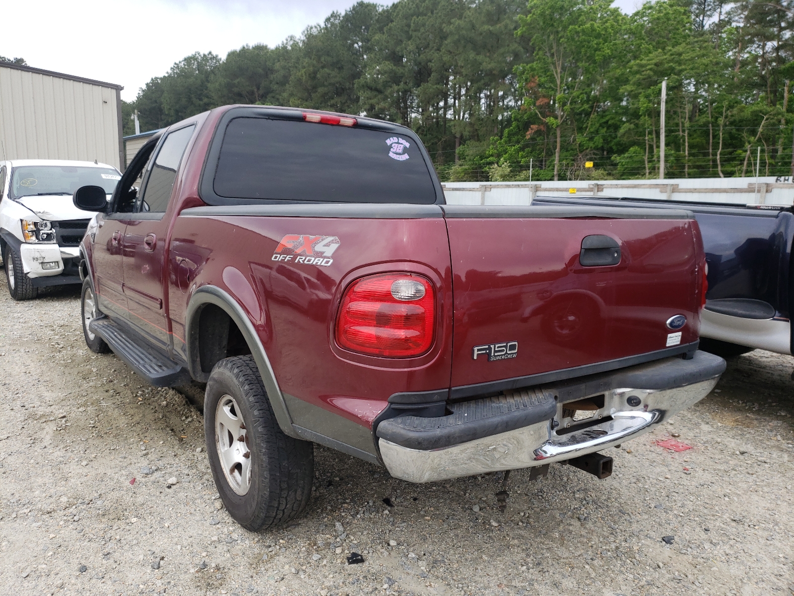 Photo 3 from auction – 2003 FORD F150 SUPER with VIN 1FTRW08L73KA56904