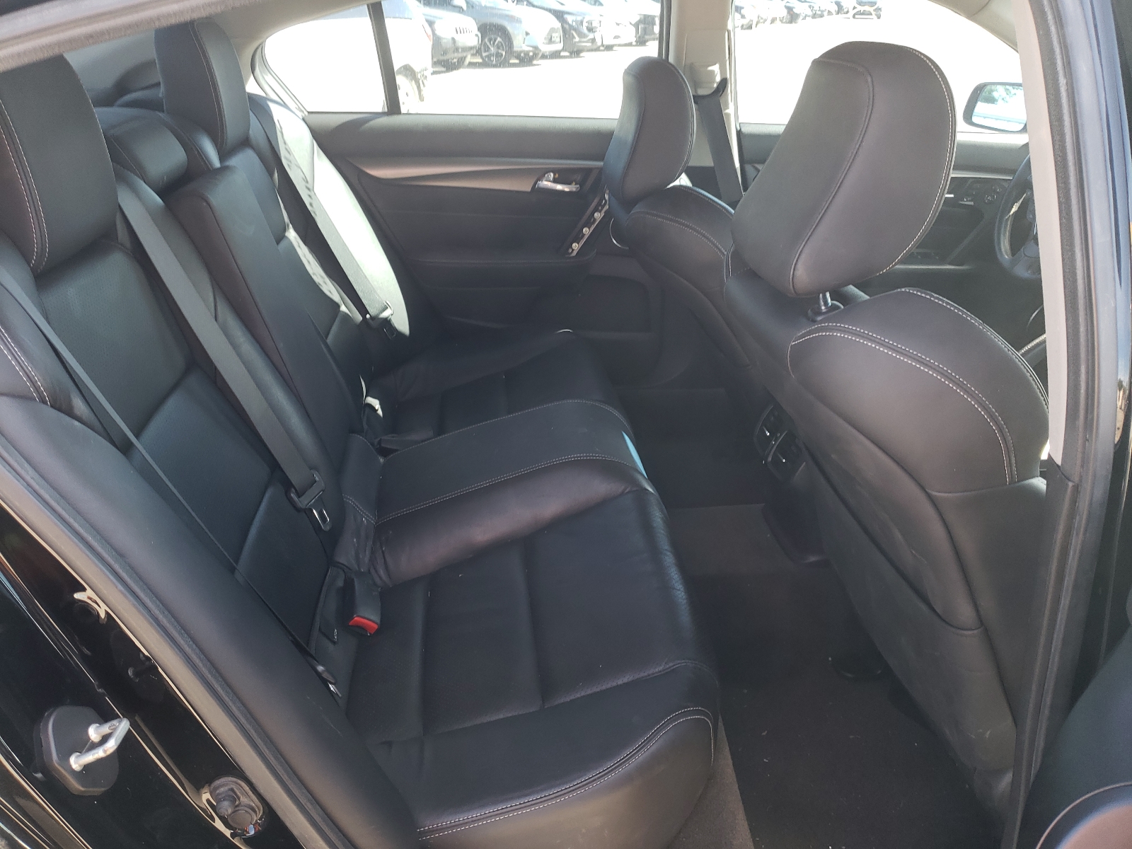 Zdjęcie 6 z aukcji – 2012 ACURA TL z VIN 19UUA9E56CA009194