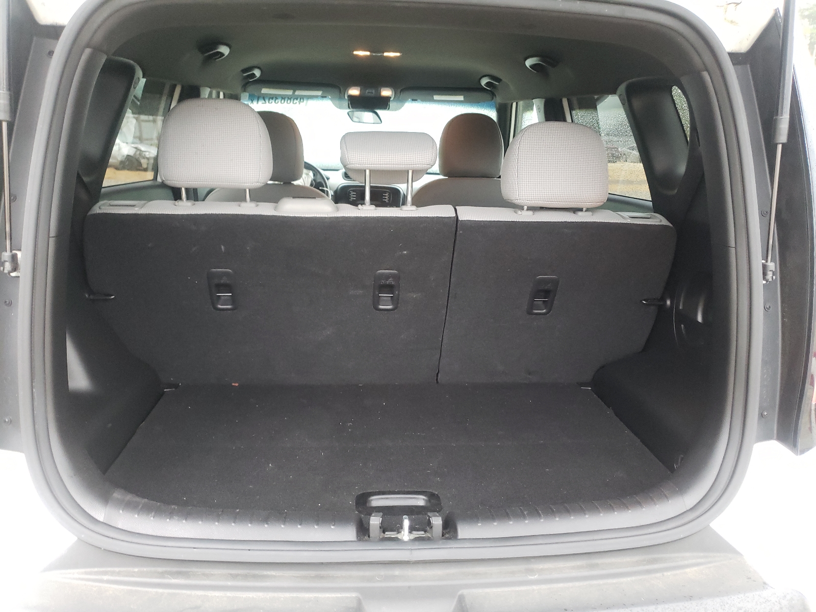 Фото 9 с аукциона – 2015 KIA SOUL с VIN KNDJN2A24F7228908