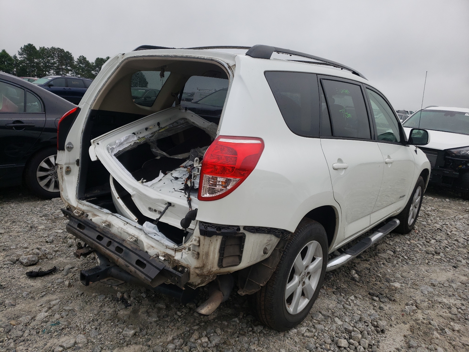 Photo 4 from auction – 2006 TOYOTA RAV4 LIMIT with VIN JTMZD31V065004522