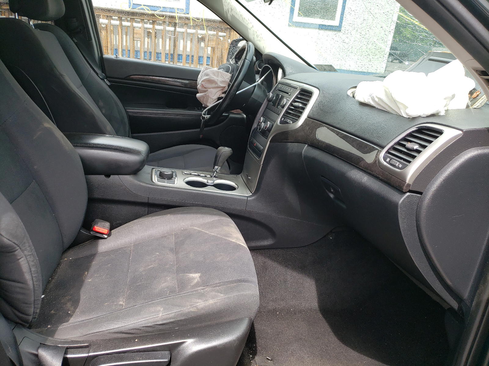 Photo 5 from auction – 2011 JEEP GRAND CHER with VIN 1J4RR4GG2BC660950