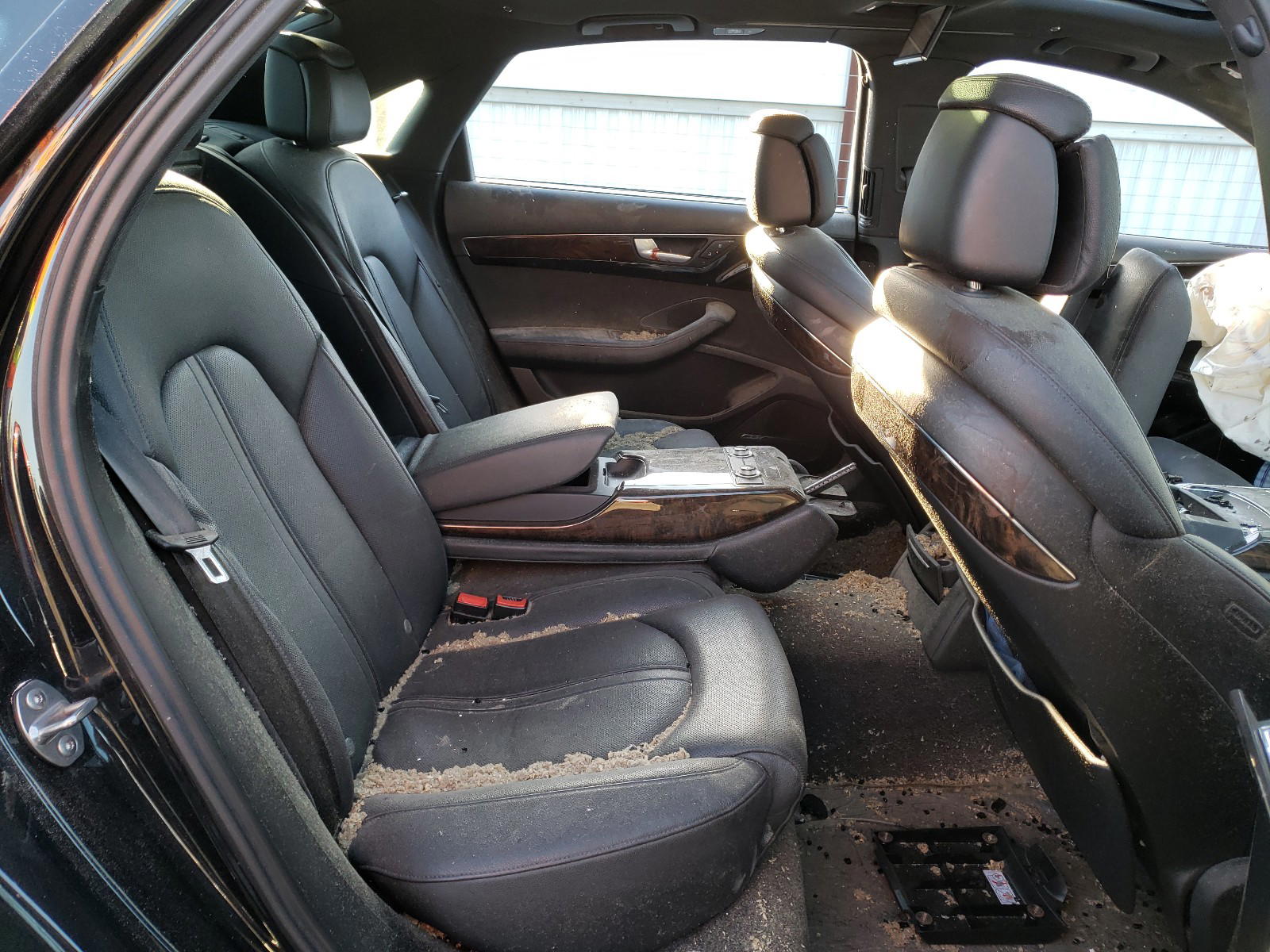 Photo 6 from auction – 2013 AUDI A8 L QUATT with VIN WAUR2AFD9DN014678