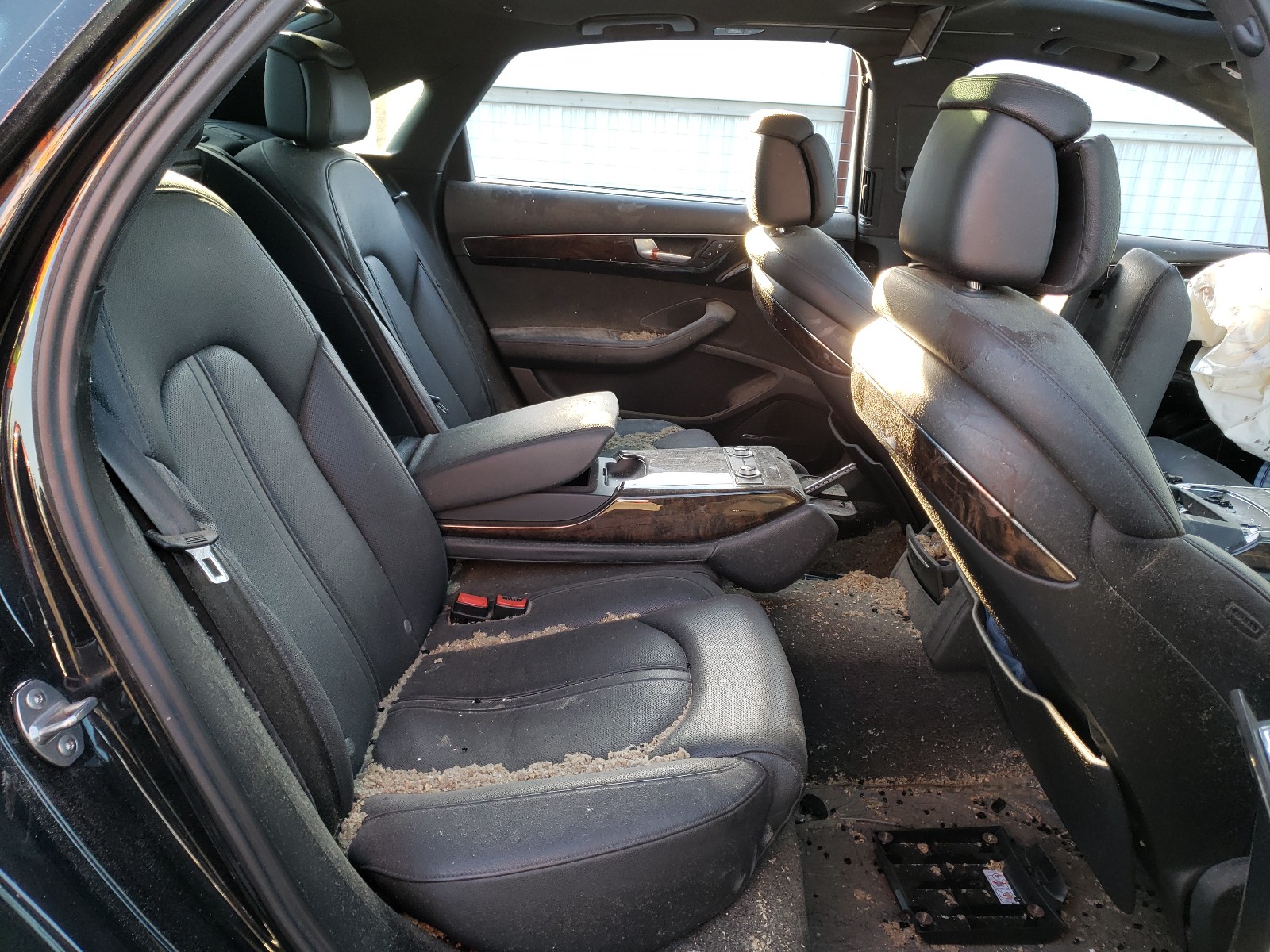 Zdjęcie 6 z aukcji – 2013 AUDI A8 L QUATT z VIN WAUR2AFD9DN014678