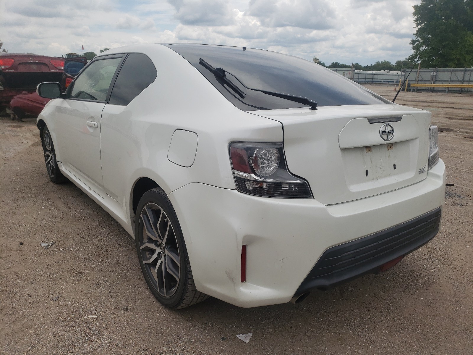 Photo 3 from auction – 2016 TOYOTA SCION TC with VIN JTKJF5C70GJ019315