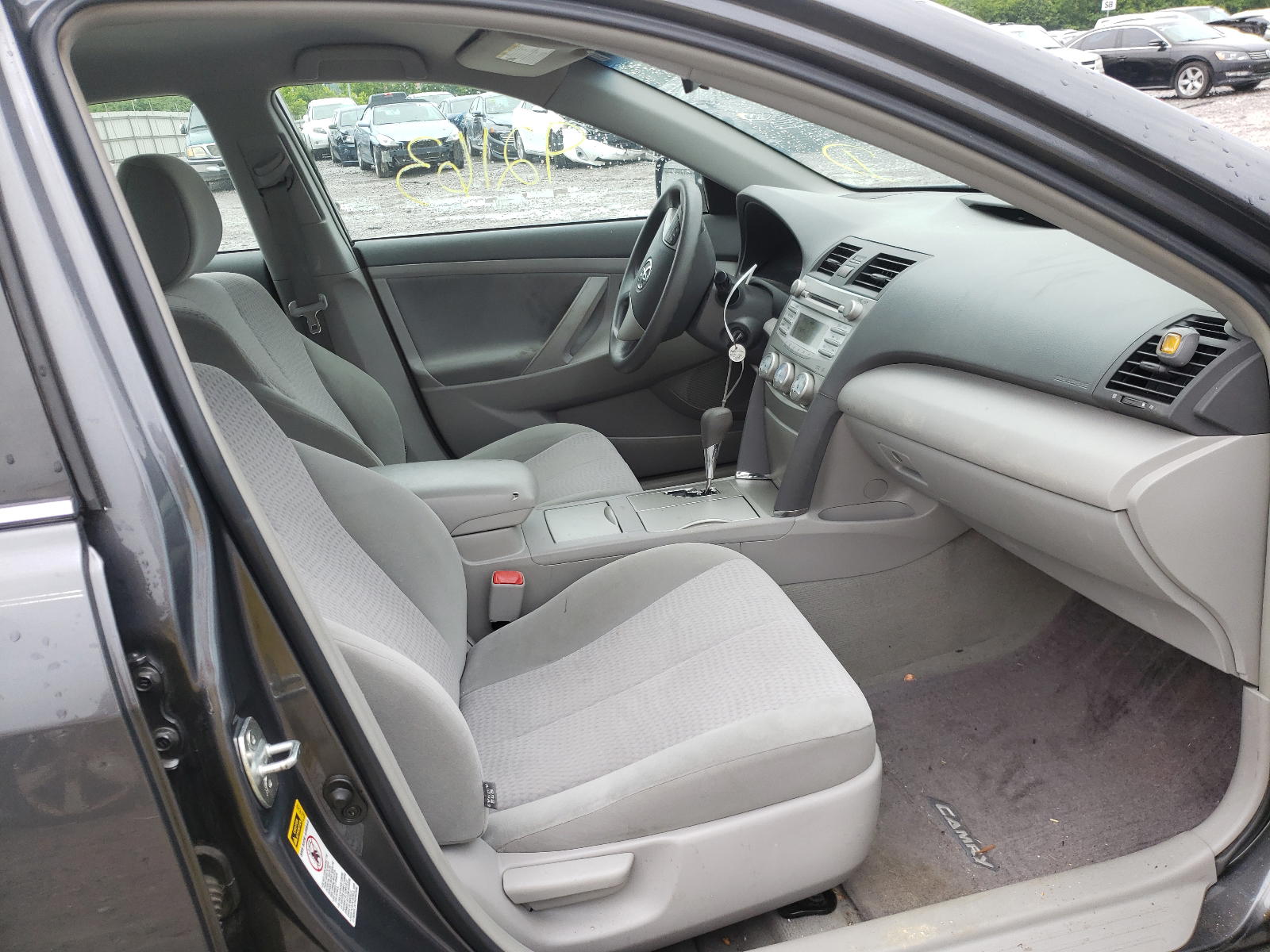Photo 5 from auction – 2011 TOYOTA CAMRY BASE with VIN 4T1BF3EK3BU711864