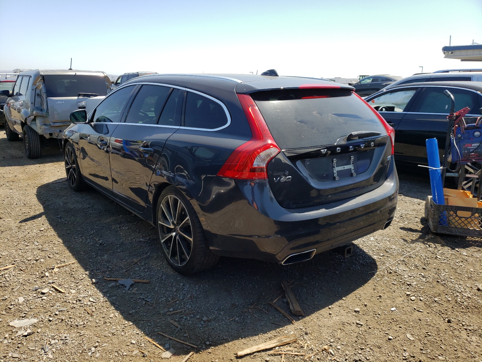 Photo 3 from auction – 2016 VOLVO V60 T5 PRE with VIN YV140MEK9G1304820