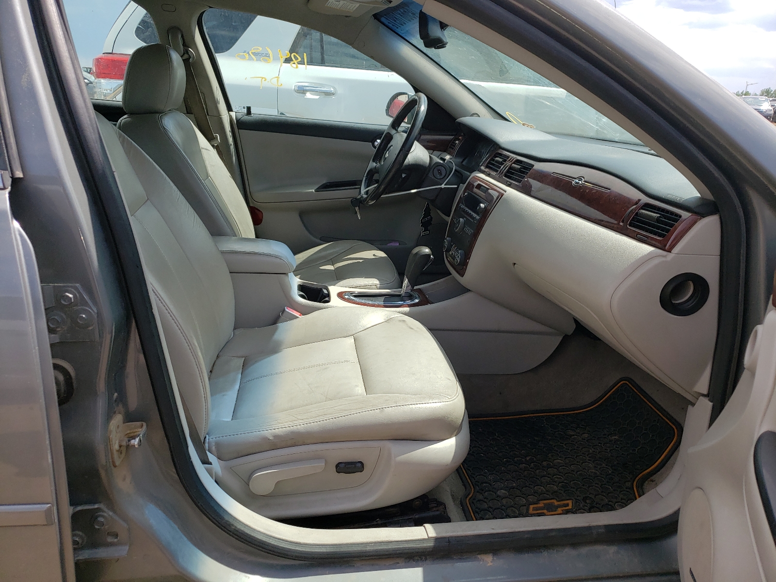 Photo 5 from auction – 2008 CHEVROLET IMPALA LTZ with VIN 2G1WU583X81242152