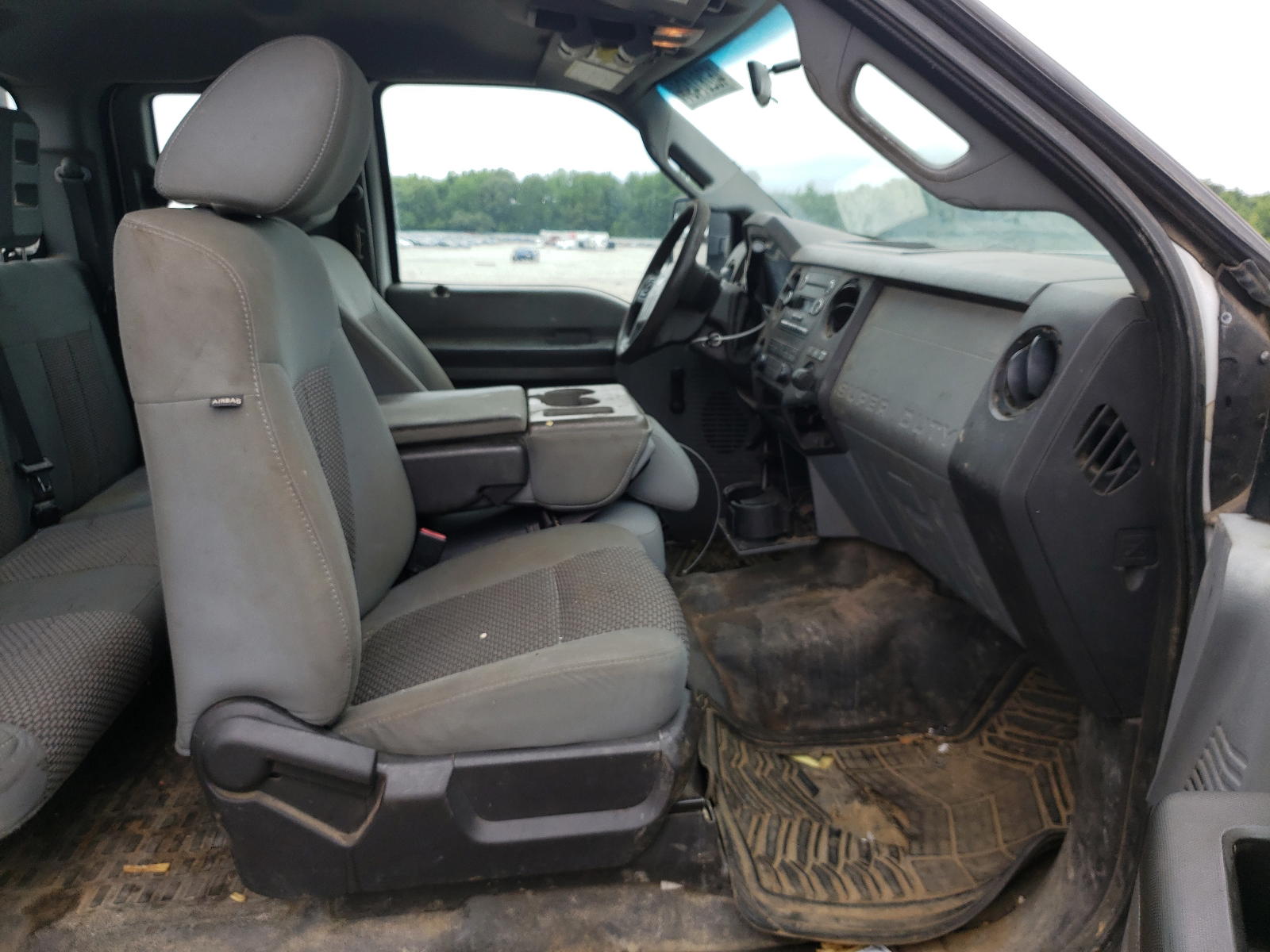 Photo 5 from auction – 2011 FORD F250 SUPER with VIN 1FT7X2B64BEA35363