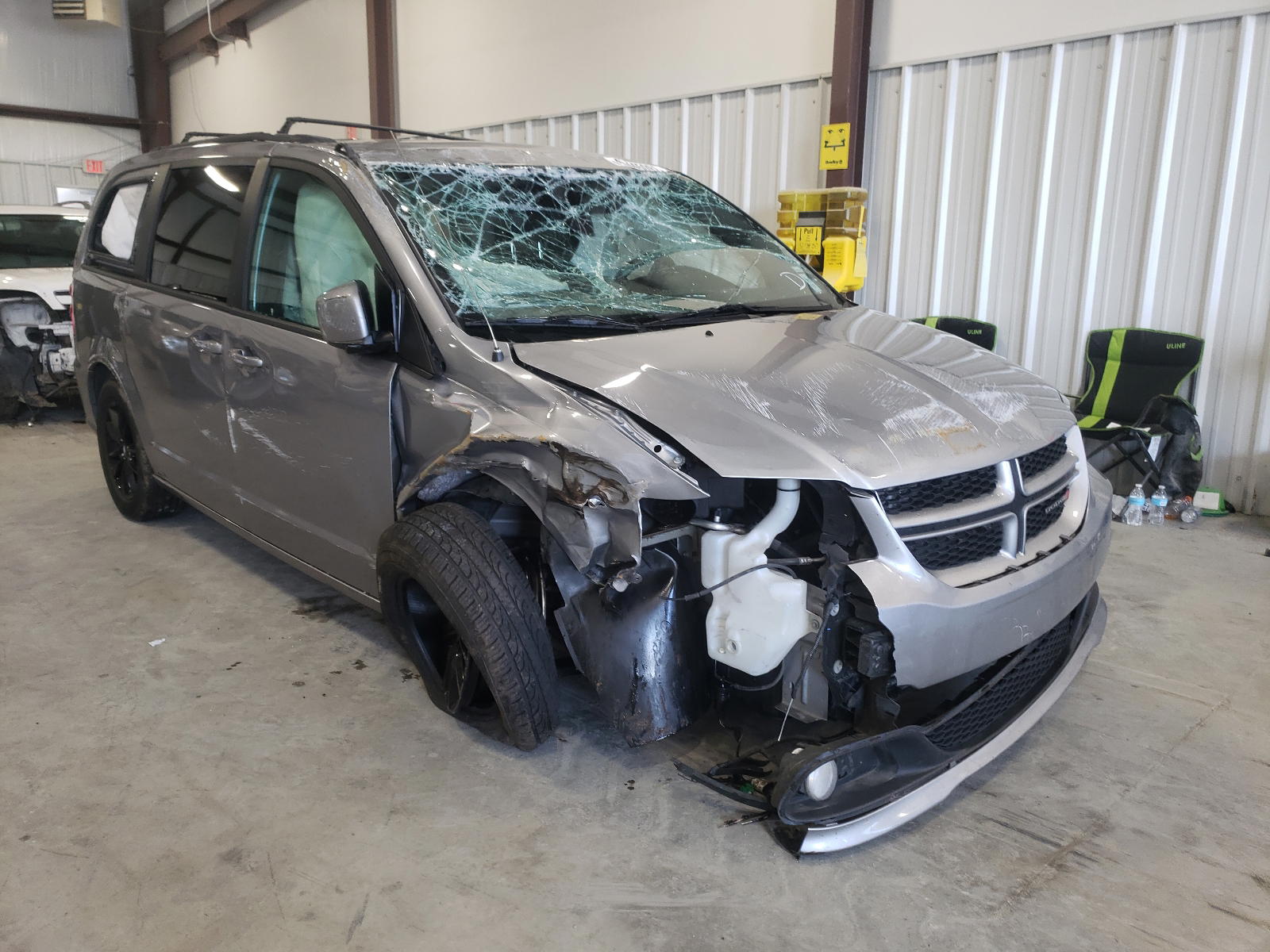 DODGE GRAND CARA 2019 with VIN 2C4RDGEG3KR743433 - Photo from auction