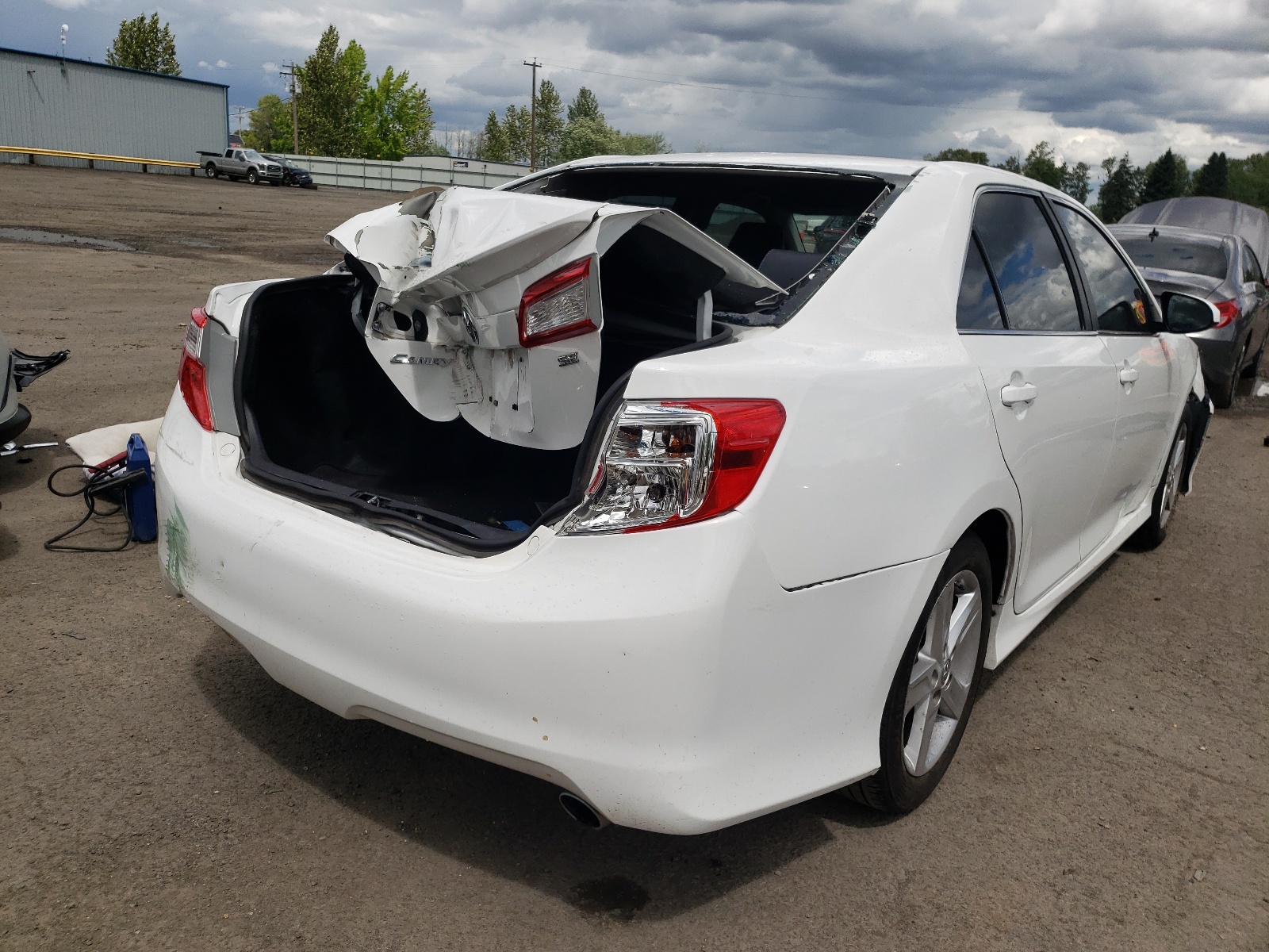 Photo 4 from auction – 2014 TOYOTA CAMRY L with VIN 4T1BF1FK8EU803530
