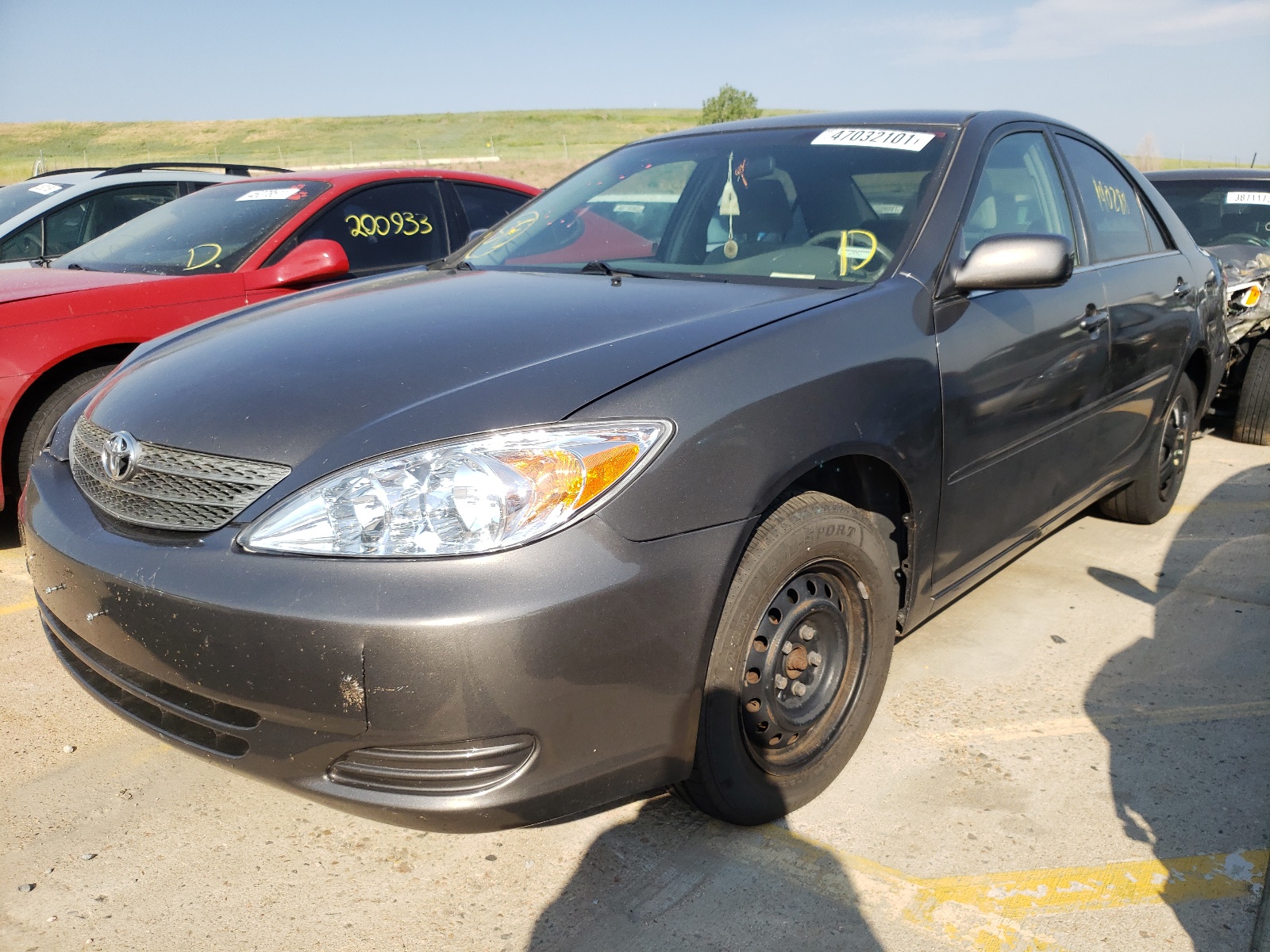 Photo 2 from auction – 2004 TOYOTA CAMRY LE with VIN 4T1BE32K24U817085