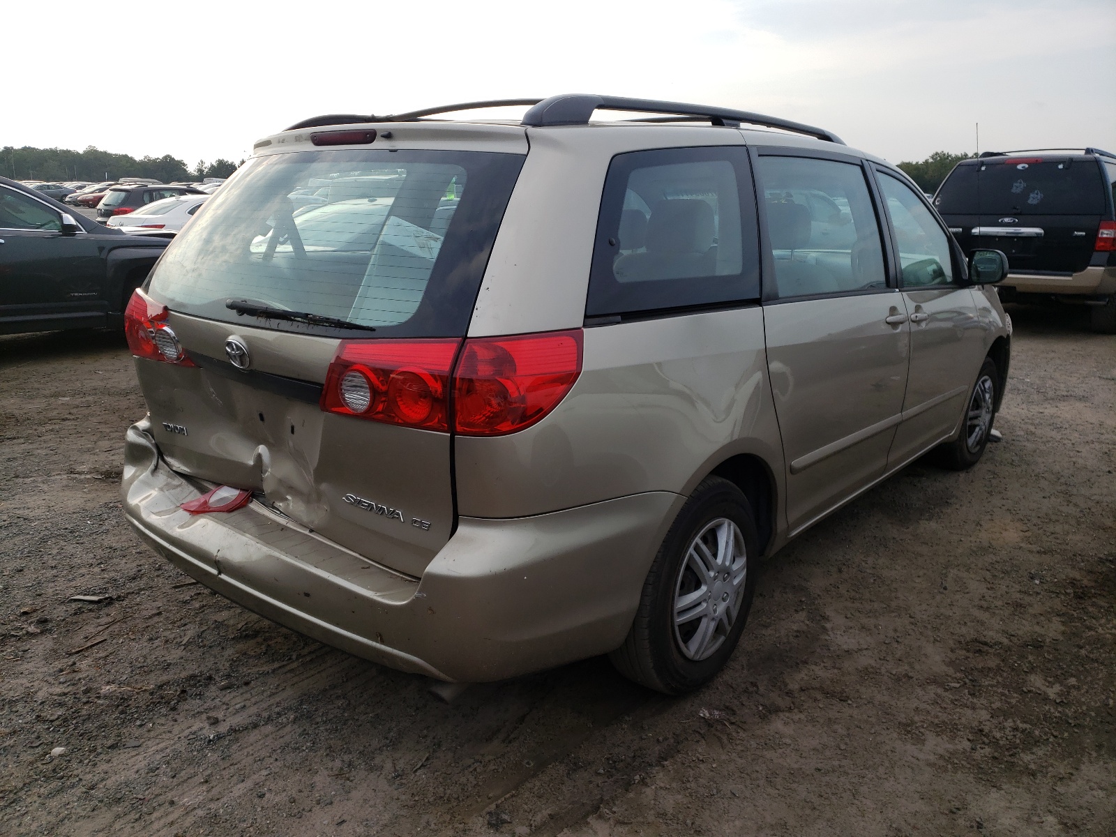 Photo 4 from auction – 2006 TOYOTA SIENNA CE with VIN 5TDZA23C06S474638