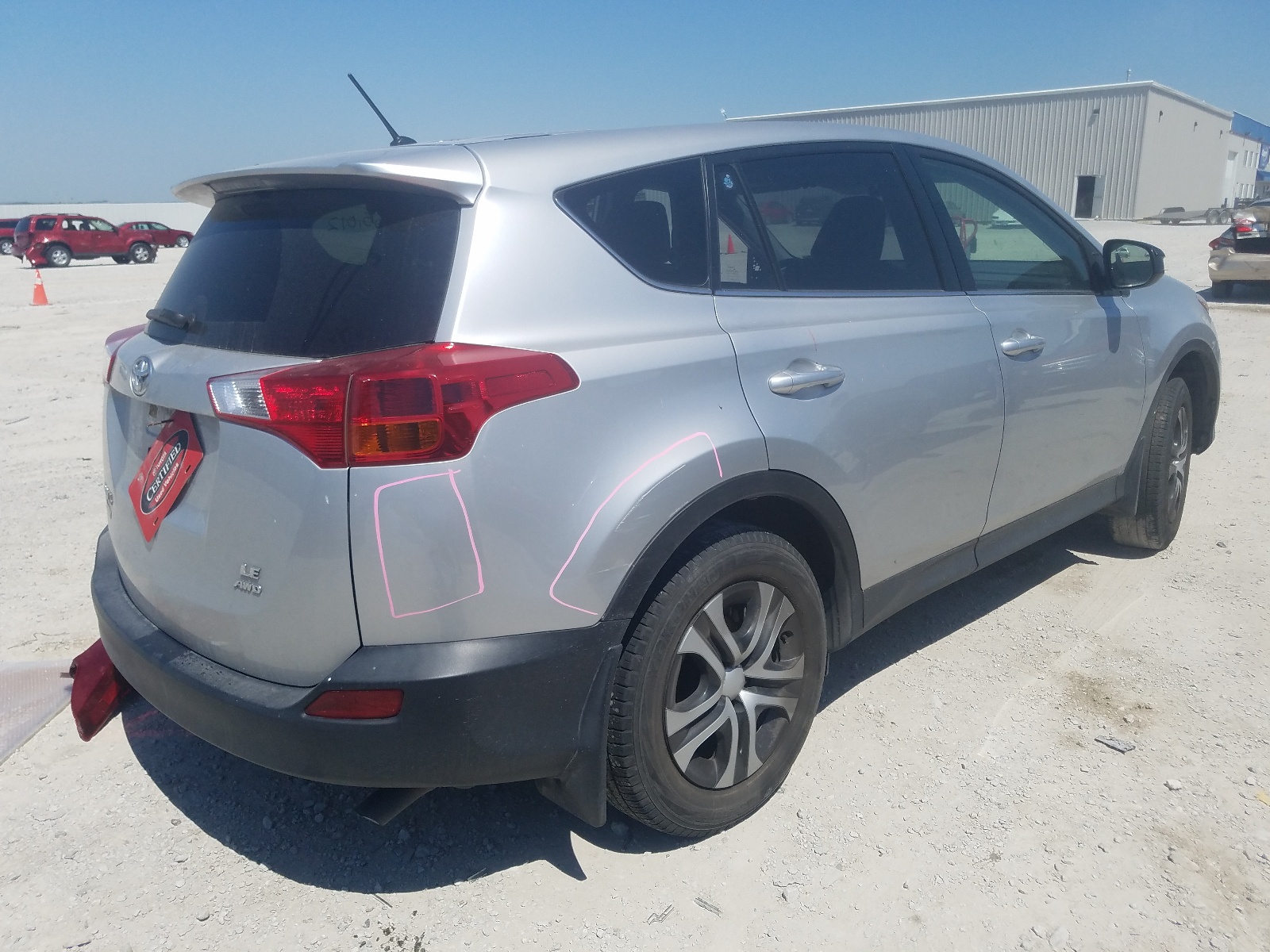 Photo 4 from auction – 2015 TOYOTA RAV4 LE with VIN JTMBFREV3FJ048224