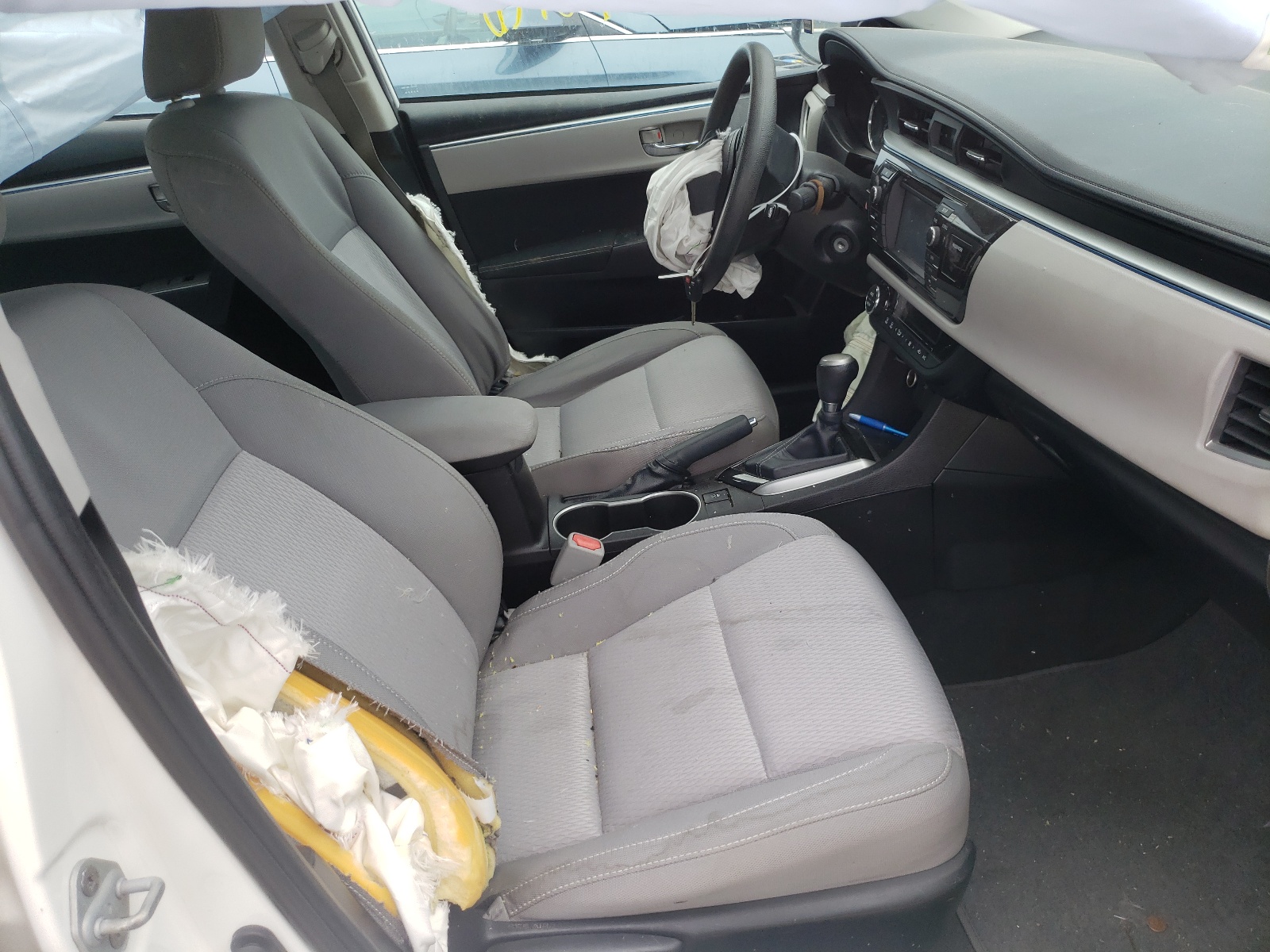 Photo 5 from auction – 2014 TOYOTA COROLLA L with VIN 5YFBURHE5EP096187