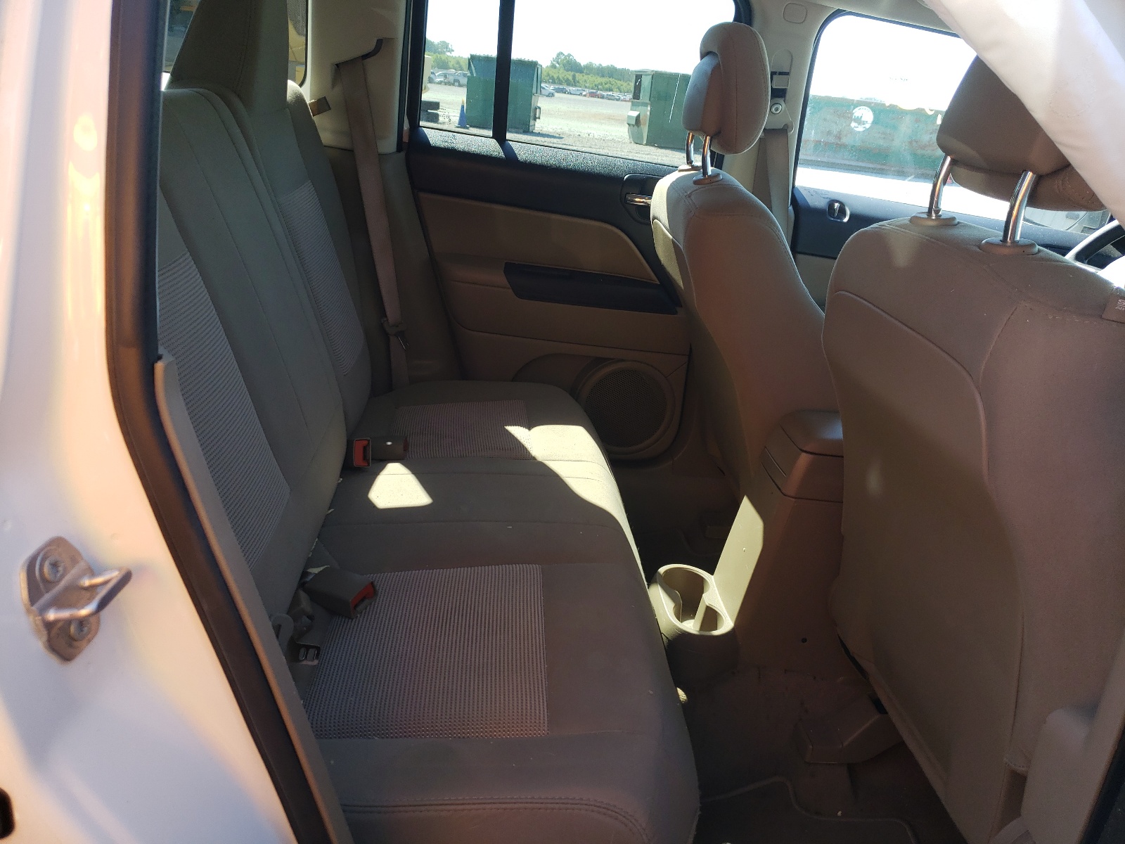 Photo 6 from auction – 2017 JEEP PATRIOT SP with VIN 1C4NJPBA7HD116754