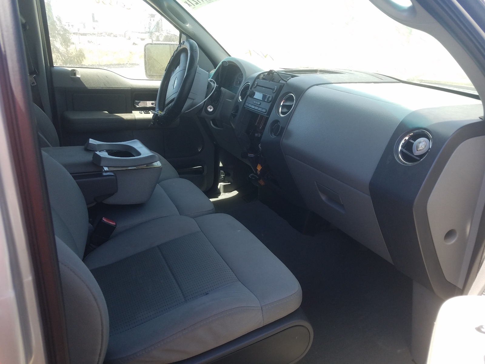 Photo 5 from auction – 2007 FORD F150 SUPER with VIN 1FTPW12537KD00335