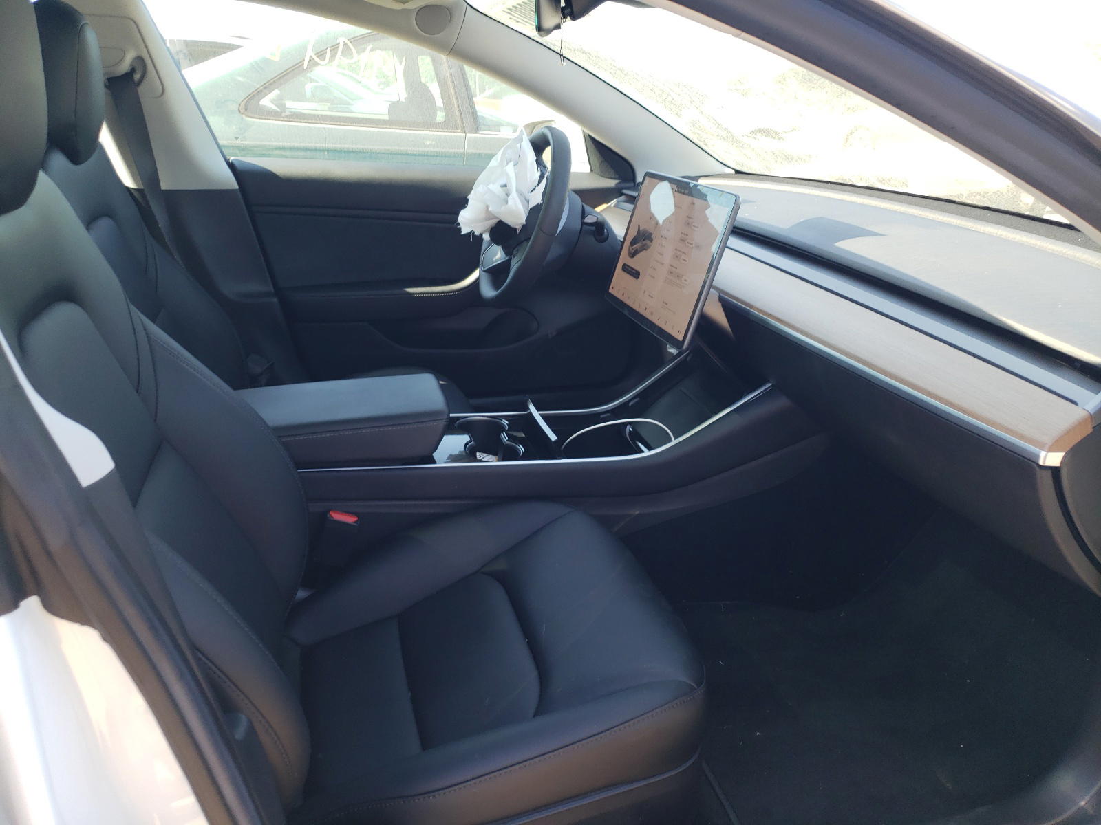 Photo 5 from auction – 2019 TESLA MODEL 3 with VIN 5YJ3E1EB0KF511534