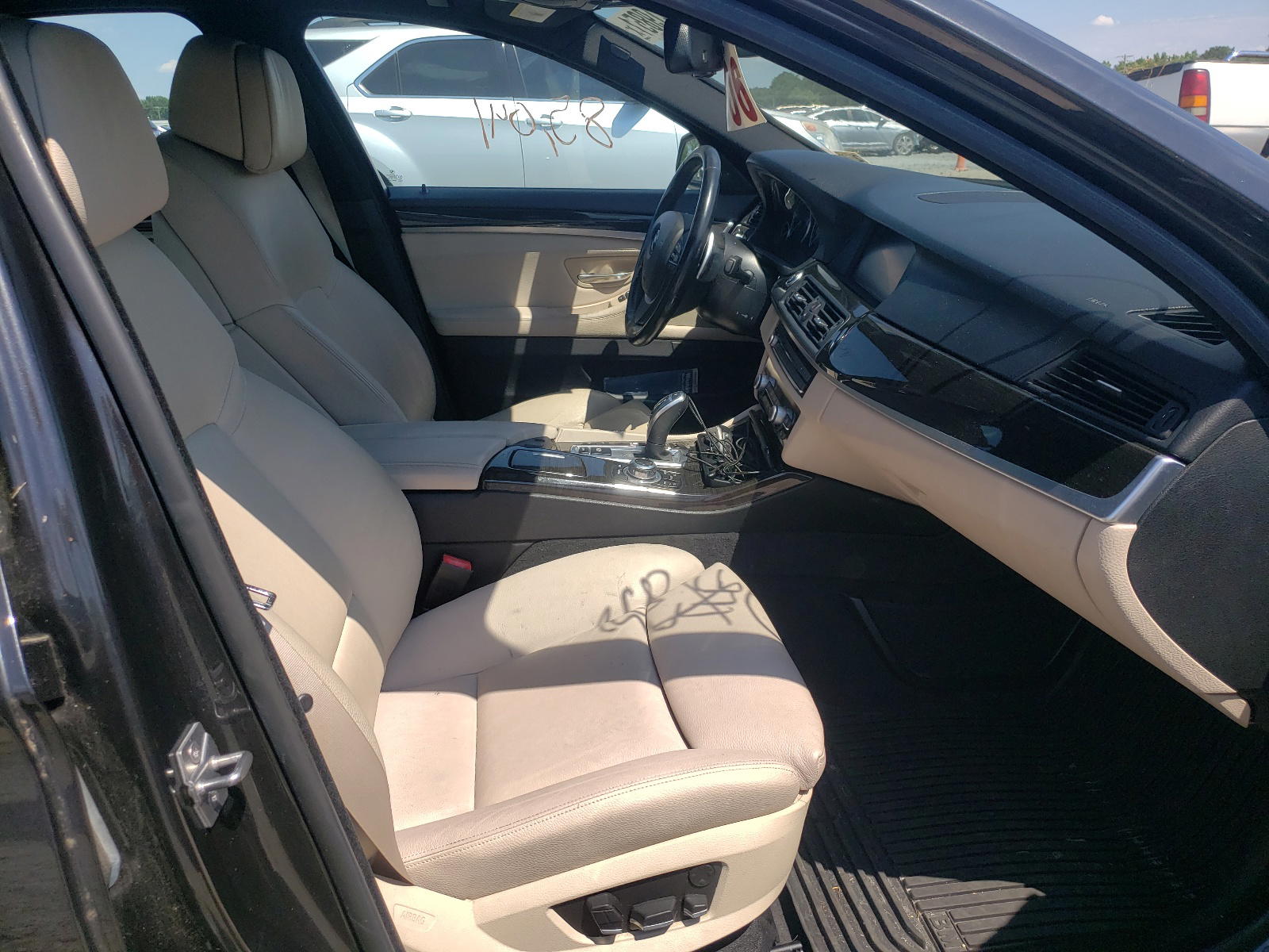 Photo 5 from auction – 2012 BMW 550 I with VIN WBAFR9C54CDX79151