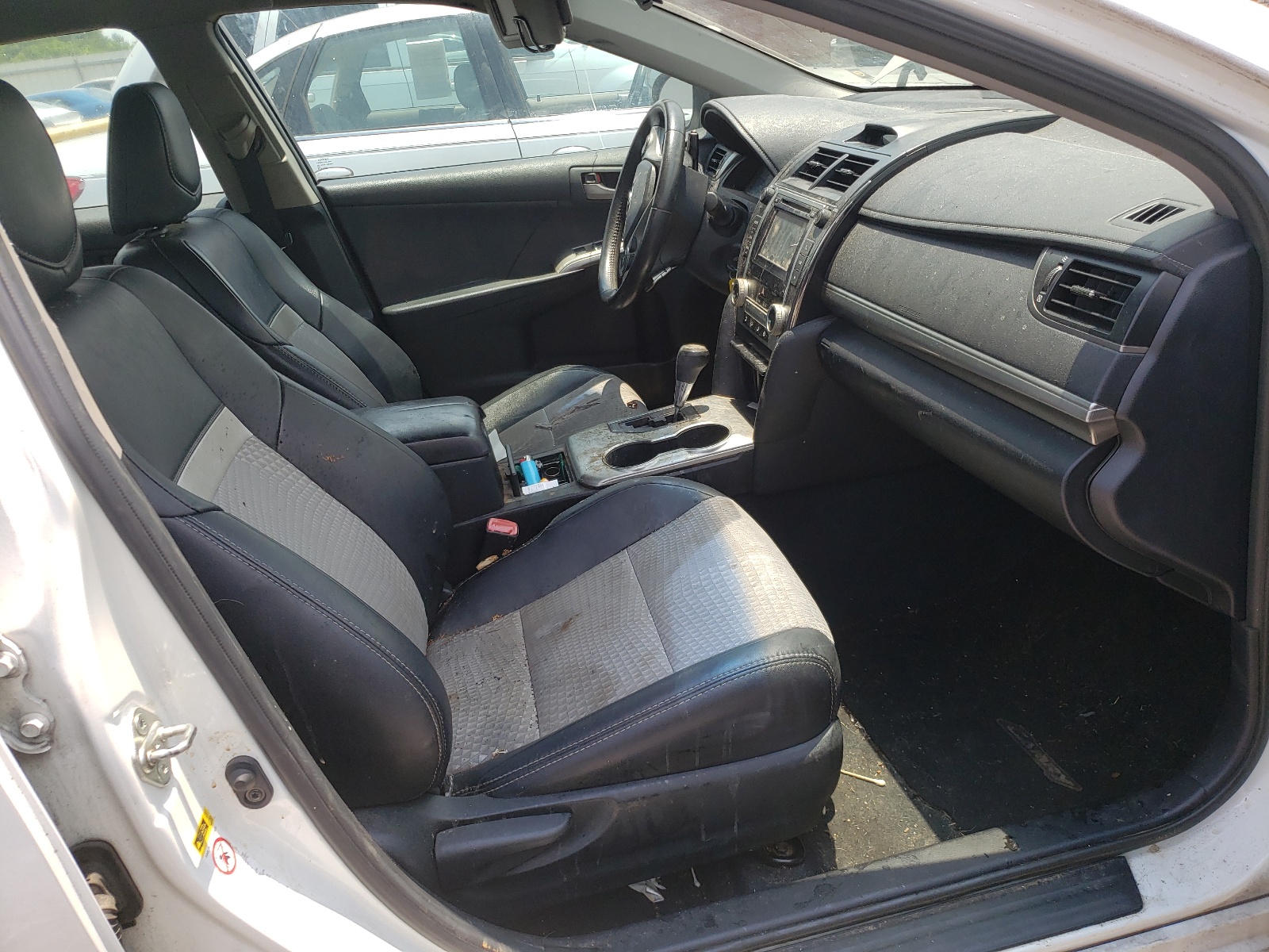 Photo 5 from auction – 2012 TOYOTA CAMRY BASE with VIN 4T1BF1FK1CU163805
