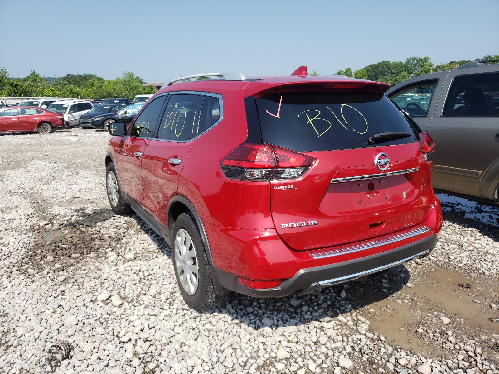 Photo 3 from auction – 2017 NISSAN ROGUE S with VIN JN8AT2MT2HW392486