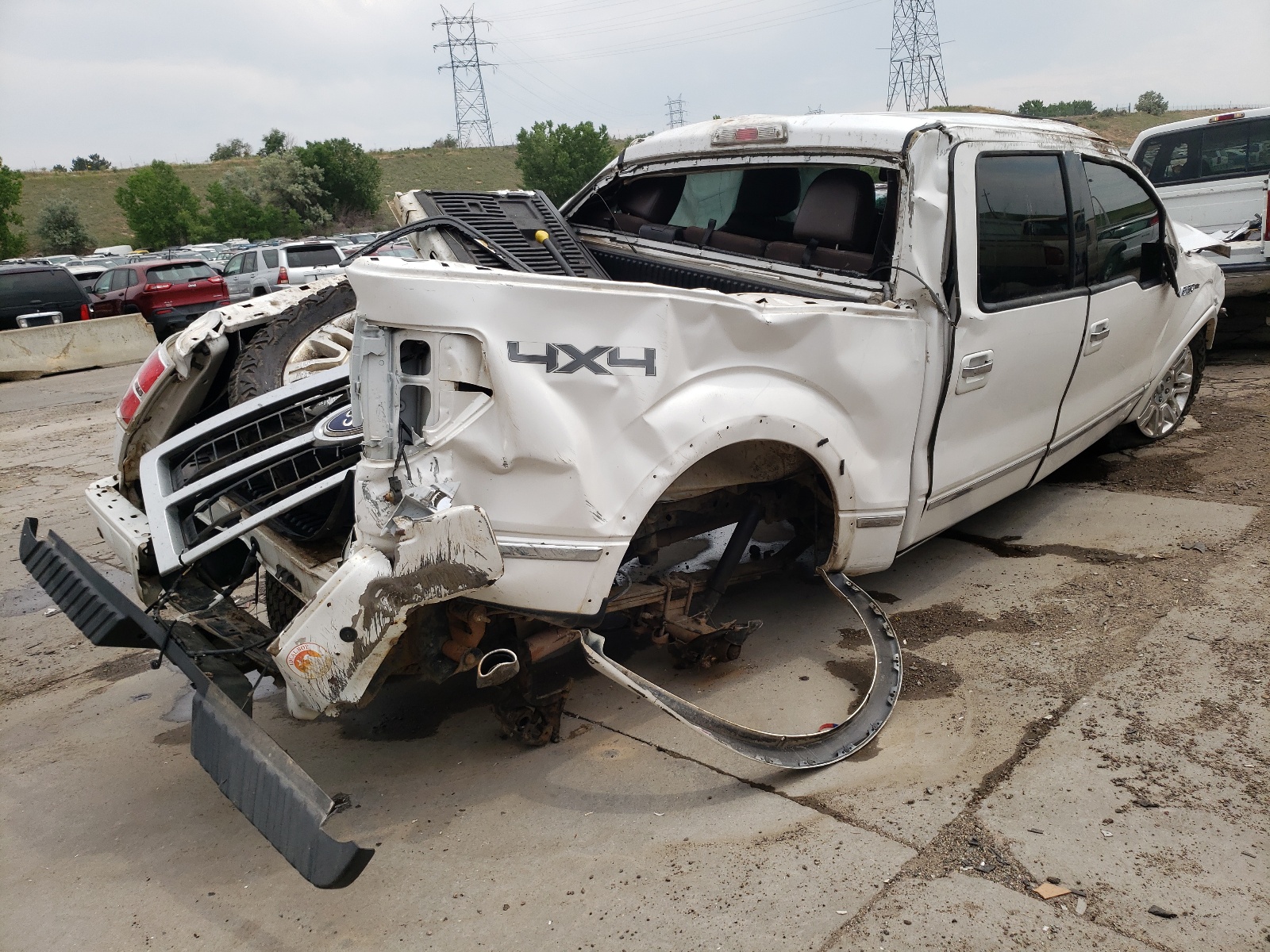 Photo 4 from auction – 2010 FORD F150 SUPER with VIN 1FTFW1EV3AFB55191