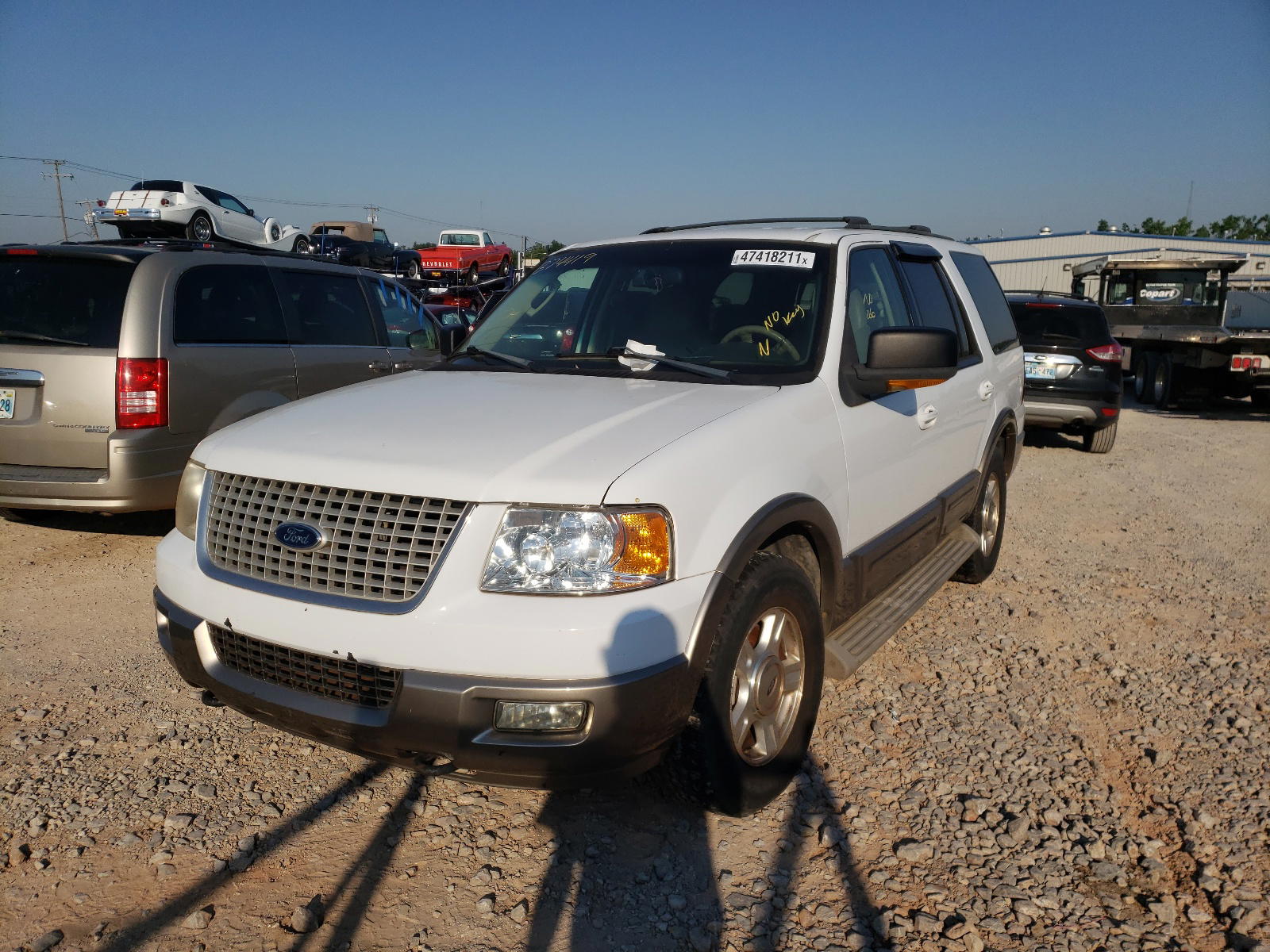 Photo 2 from auction – 2004 FORD EXPEDITION with VIN 1FMFU18L14LB74419