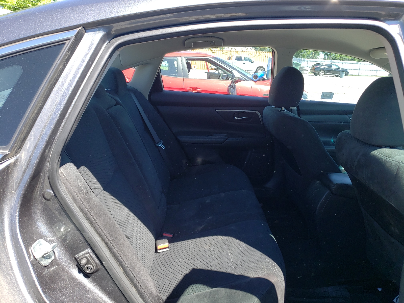 Photo 6 from auction – 2015 NISSAN ALTIMA 2.5 with VIN 1N4AL3AP4FN390515