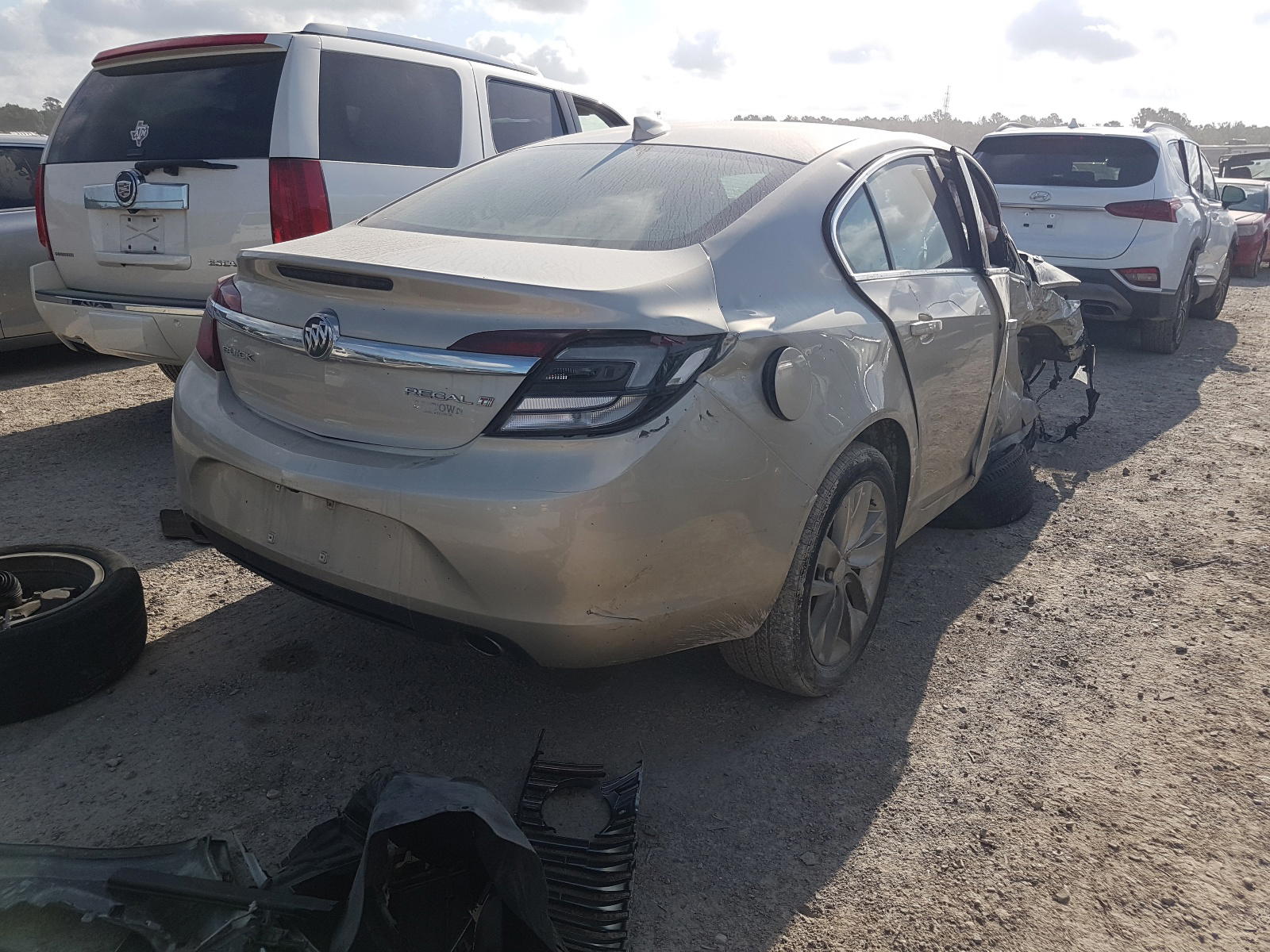 Photo 4 from auction – 2016 BUICK REGAL with VIN 2G4GK5EX1G9201607