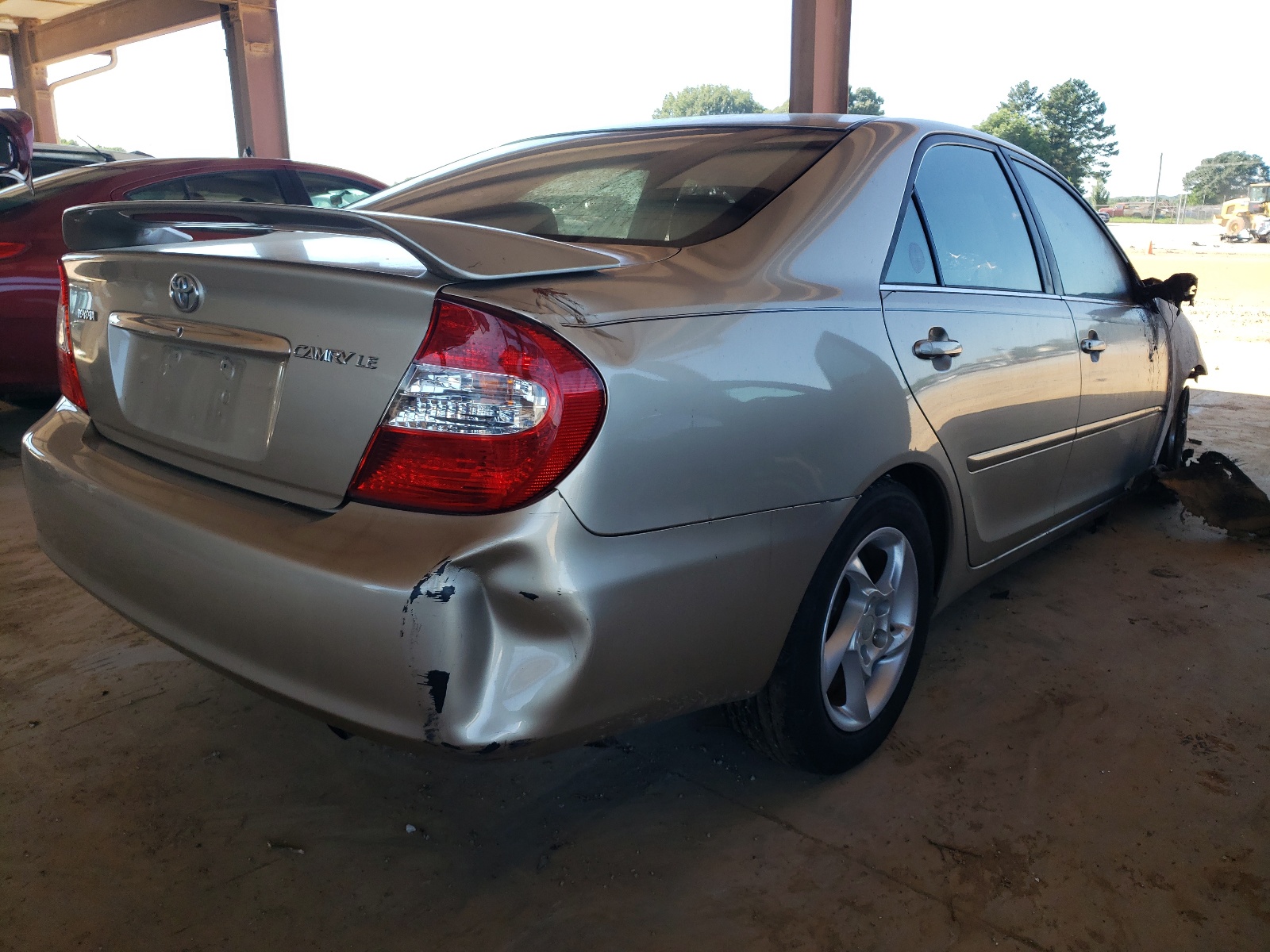 Photo 4 from auction – 2003 TOYOTA CAMRY LE with VIN JTDBE32K230185179